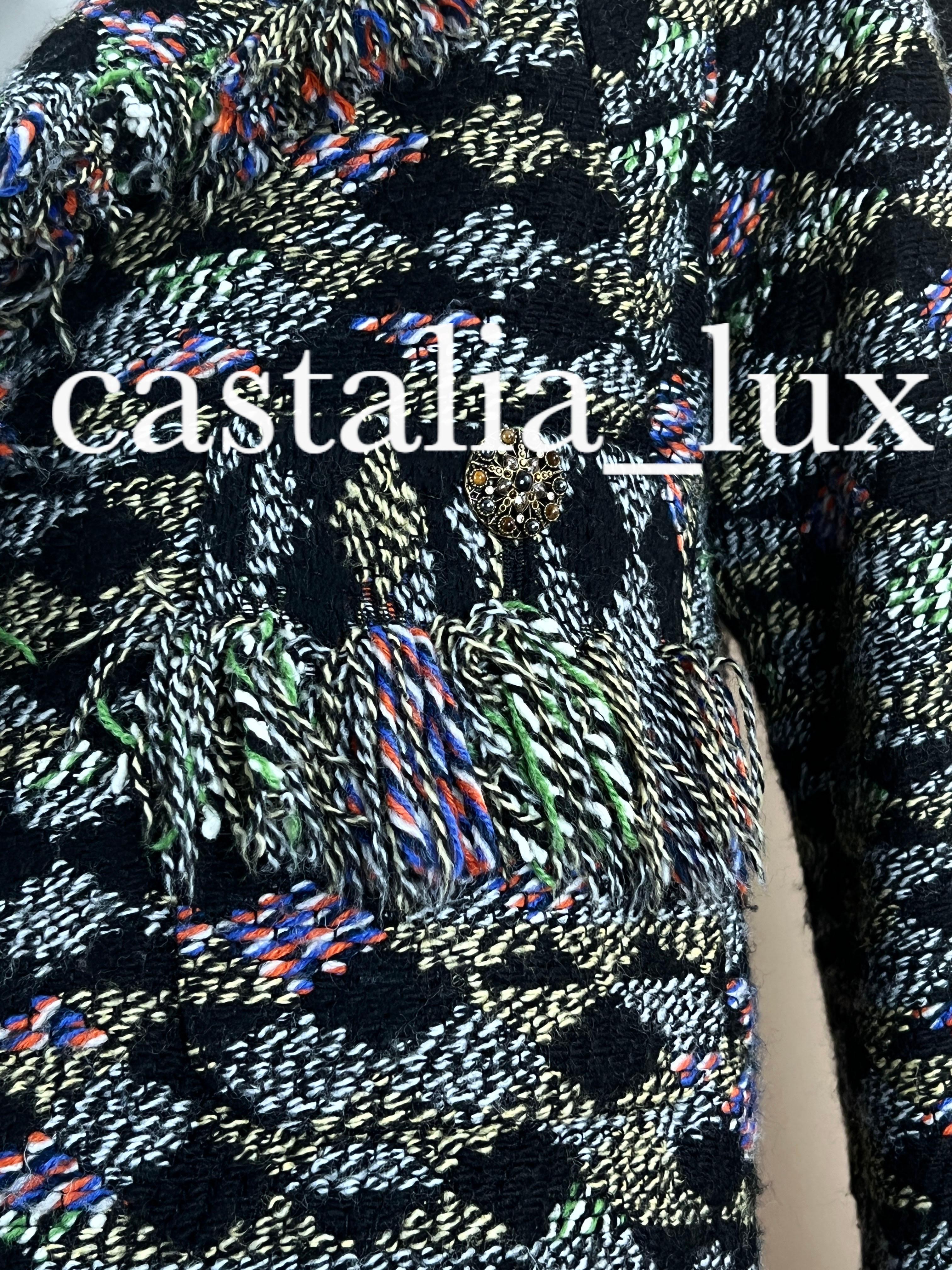 Chanel Salzburg Kollektion Mehrfarbiger Tweed-Mantel im Angebot 5