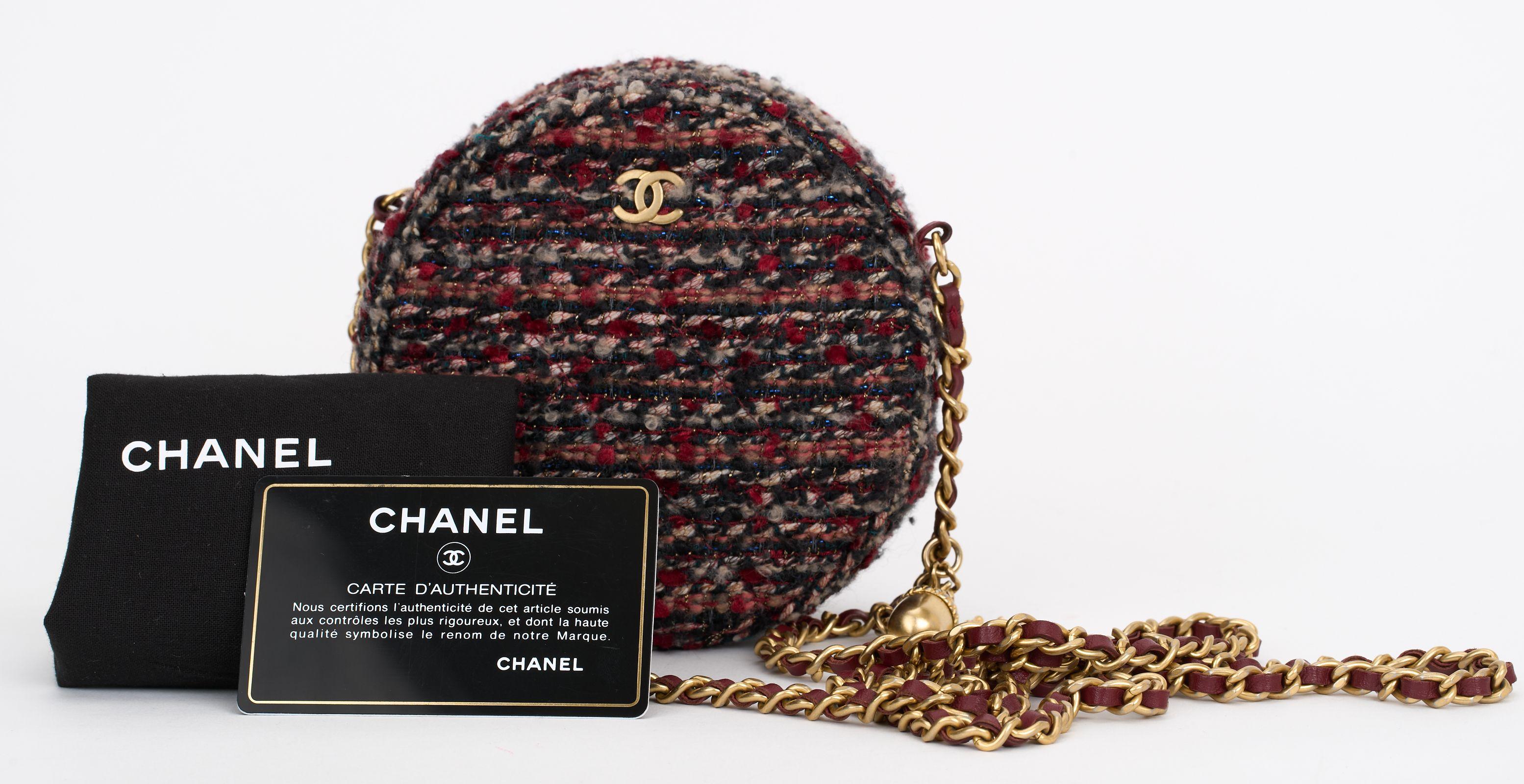 Chanel Salzburg Tweed Round Crossbody For Sale 3