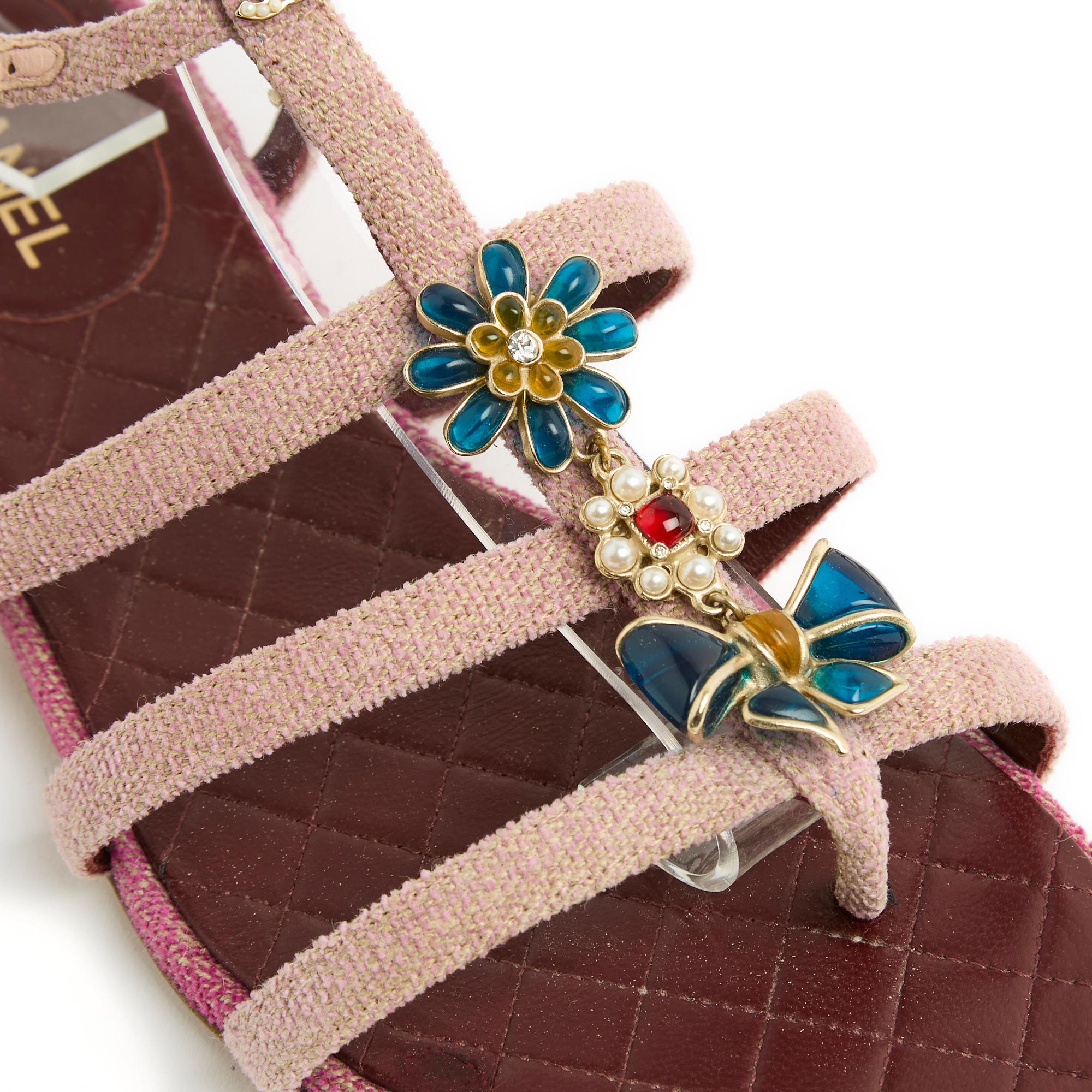 Women's Chanel Sandales FR38 Pink Tweed Jewelled Flats Sandals US8 For Sale