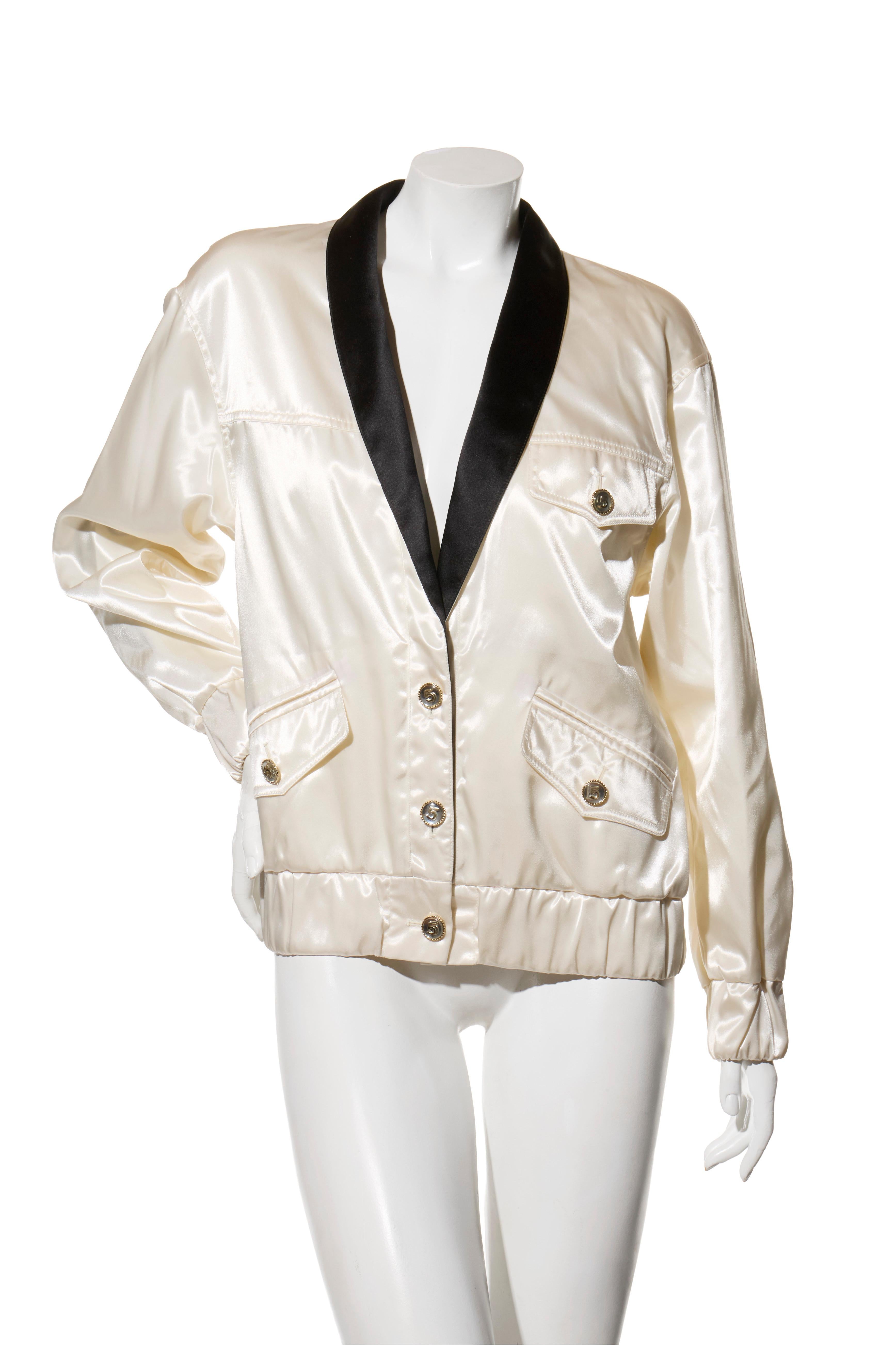 Women's Chanel Satin Bomber Jacket Spring/Summer 2021 Ecru with Black Collar FR 34 NWT For Sale
