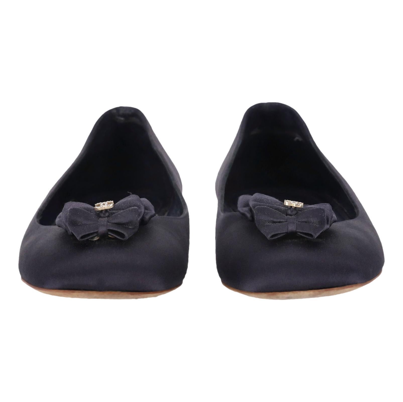 Chanel Satin Schleife & Kristall 'CC' Logo Detail Ballett Flats (Schwarz) im Angebot