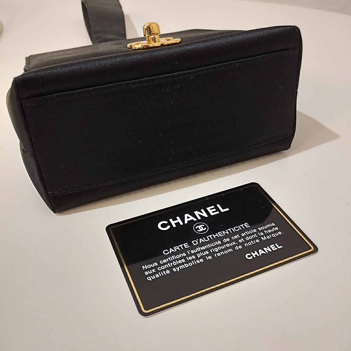 Chanel Satin pochette size Unica 3