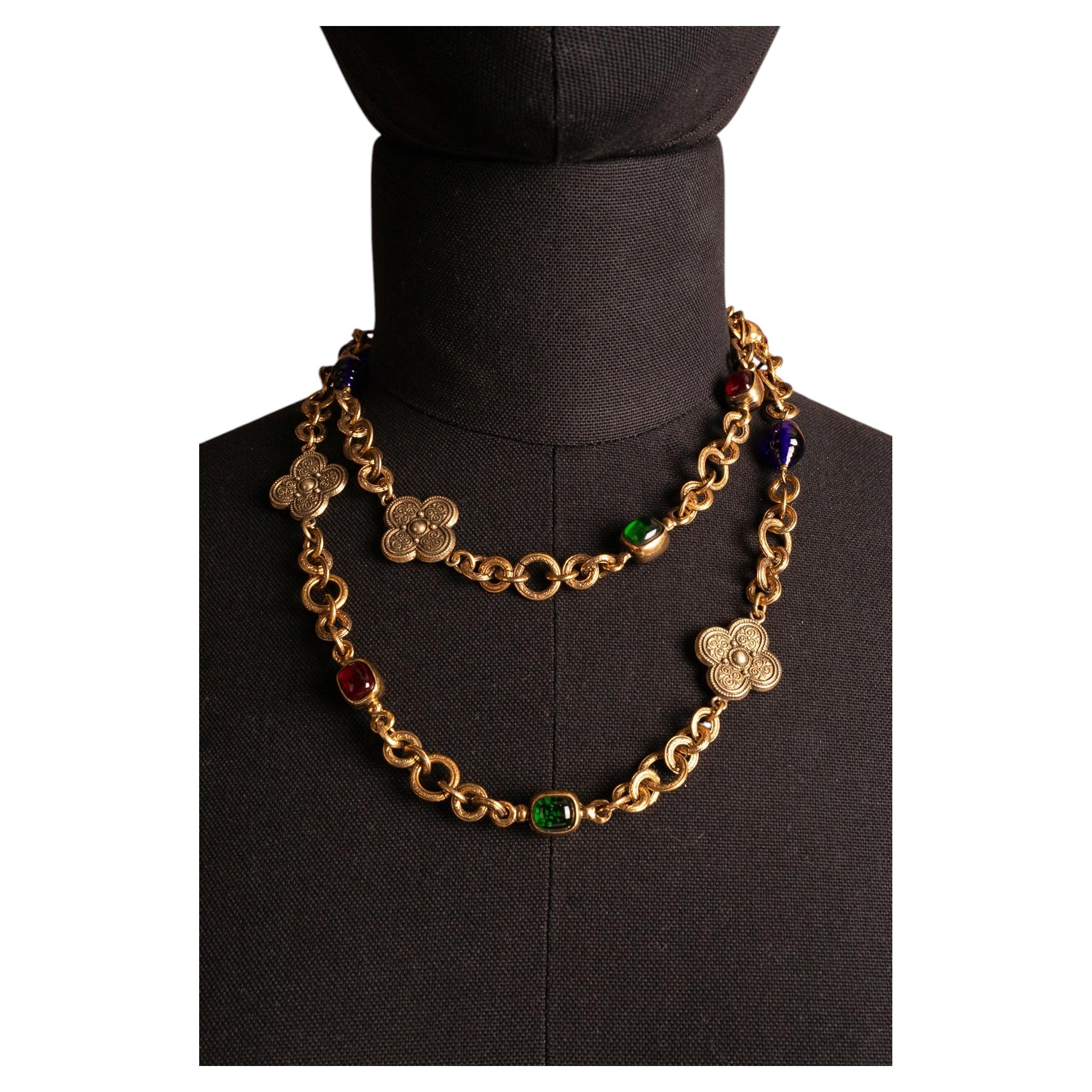 Collar sautoir de Chanel por Karl Lagerfeld 1985
