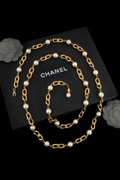 Chanel sautoir necklace by Karl Lagerfeld Fall-Winter 1988-1989