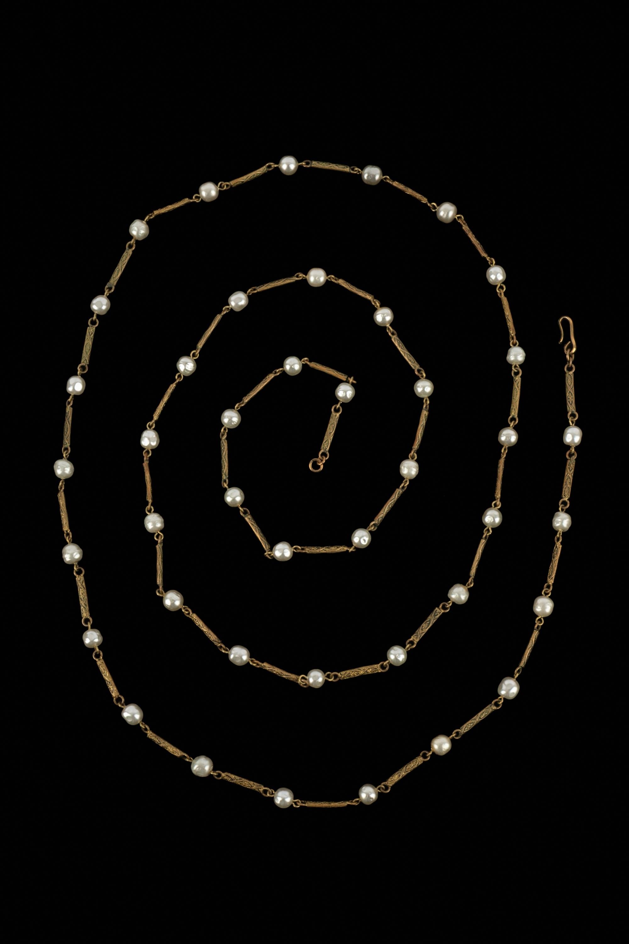 Chanel sautoir necklace from the Coco era