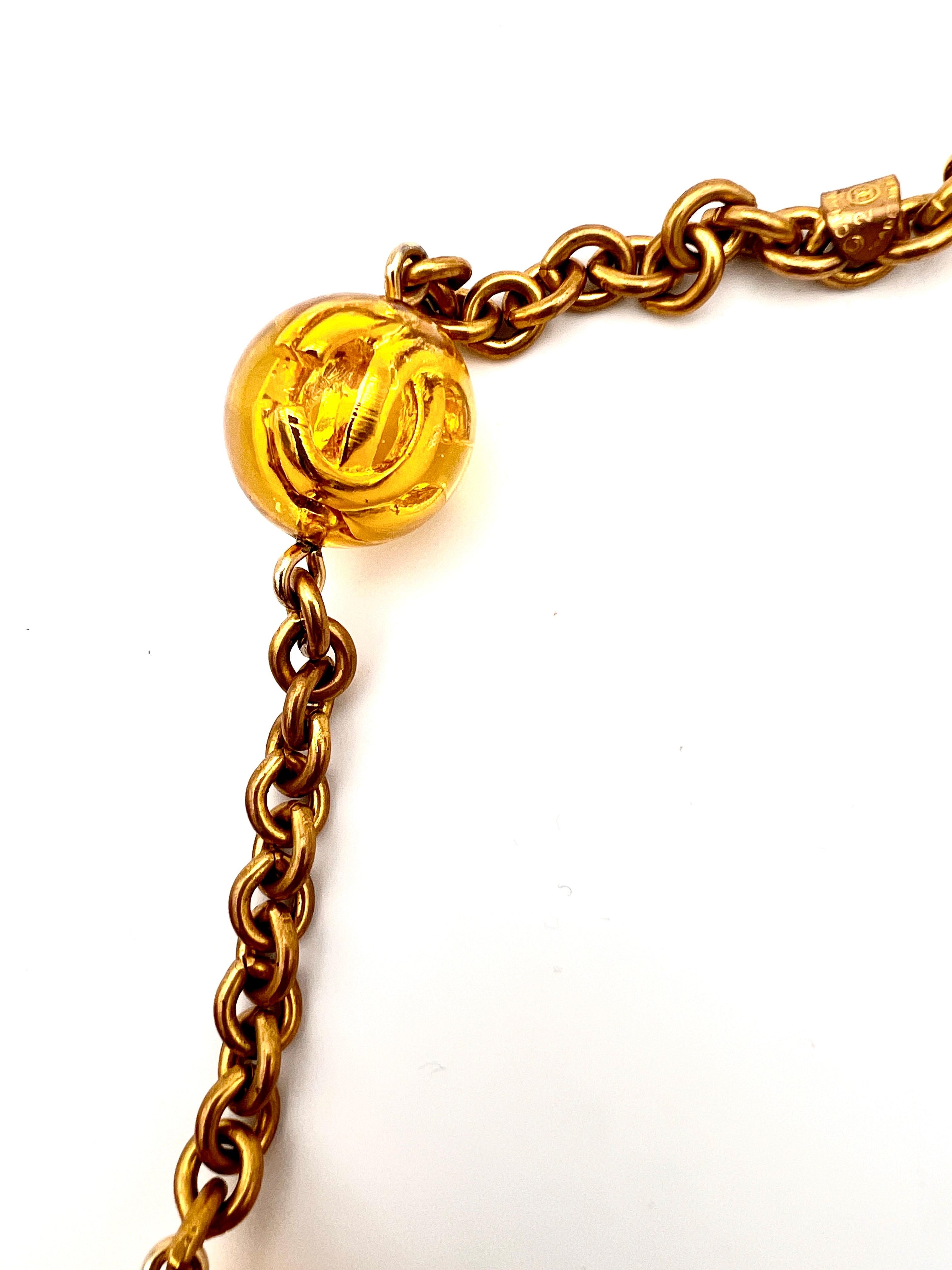 Women's or Men's Chanel sautoir necklace resin ball CC logo For Sale