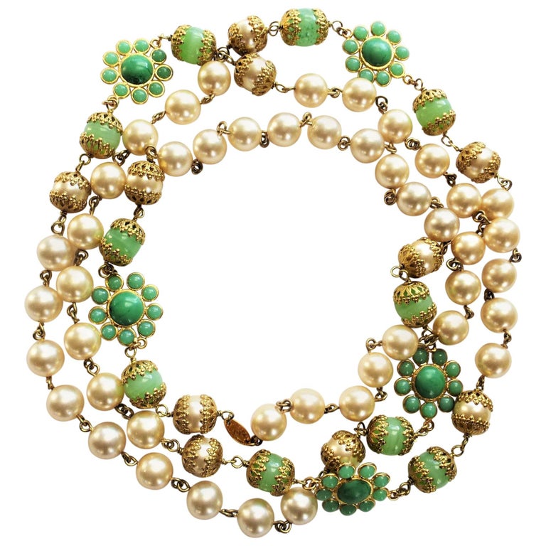 Chanel necklace with faux pearls and jade Gripoix flowers and balls sign.  1991 at 1stDibs | chanel jade necklace