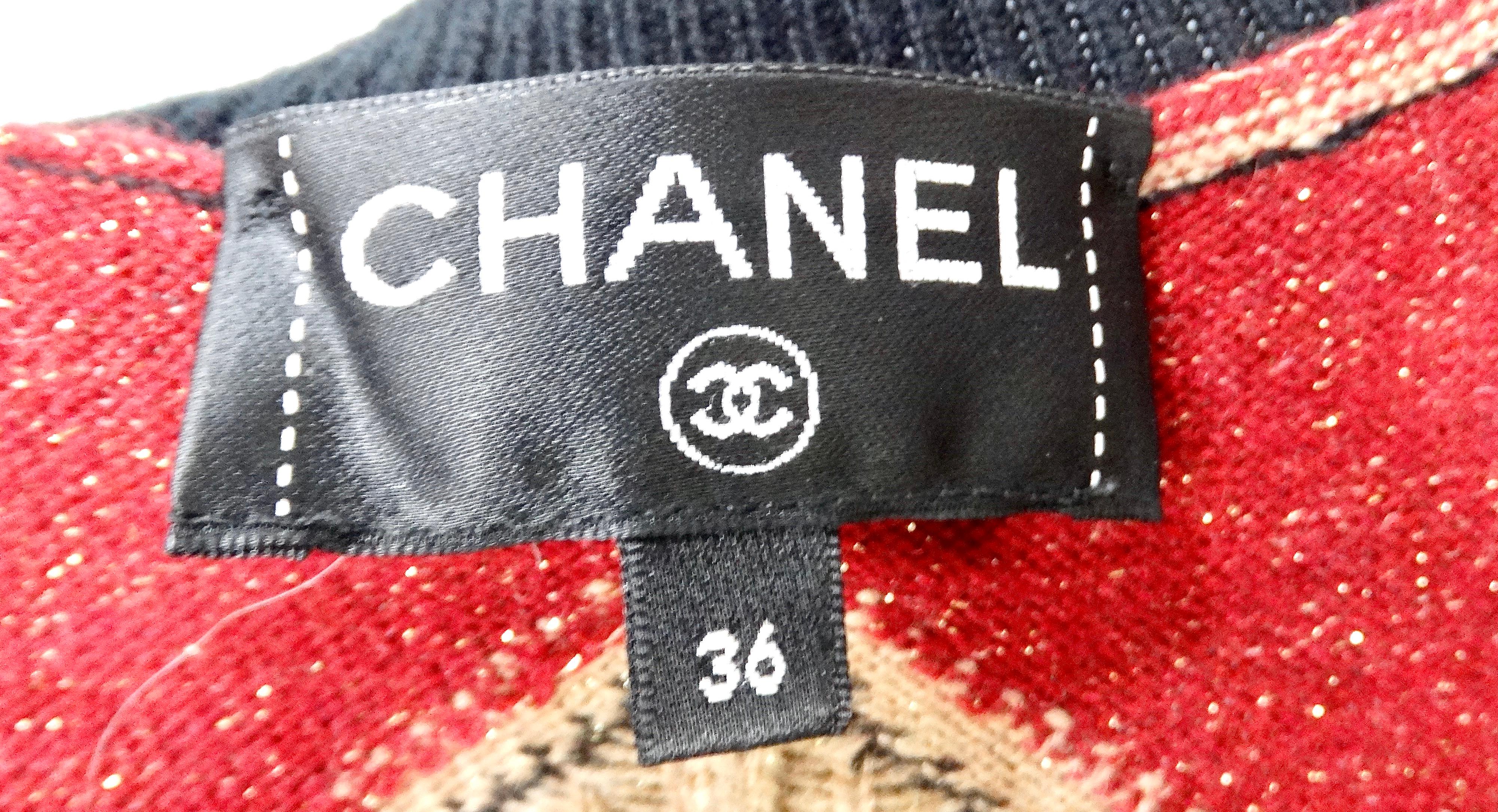 Chanel Gilet pull-over long en cachemire imprimé scarabée égyptien Runway 2019 en vente 7