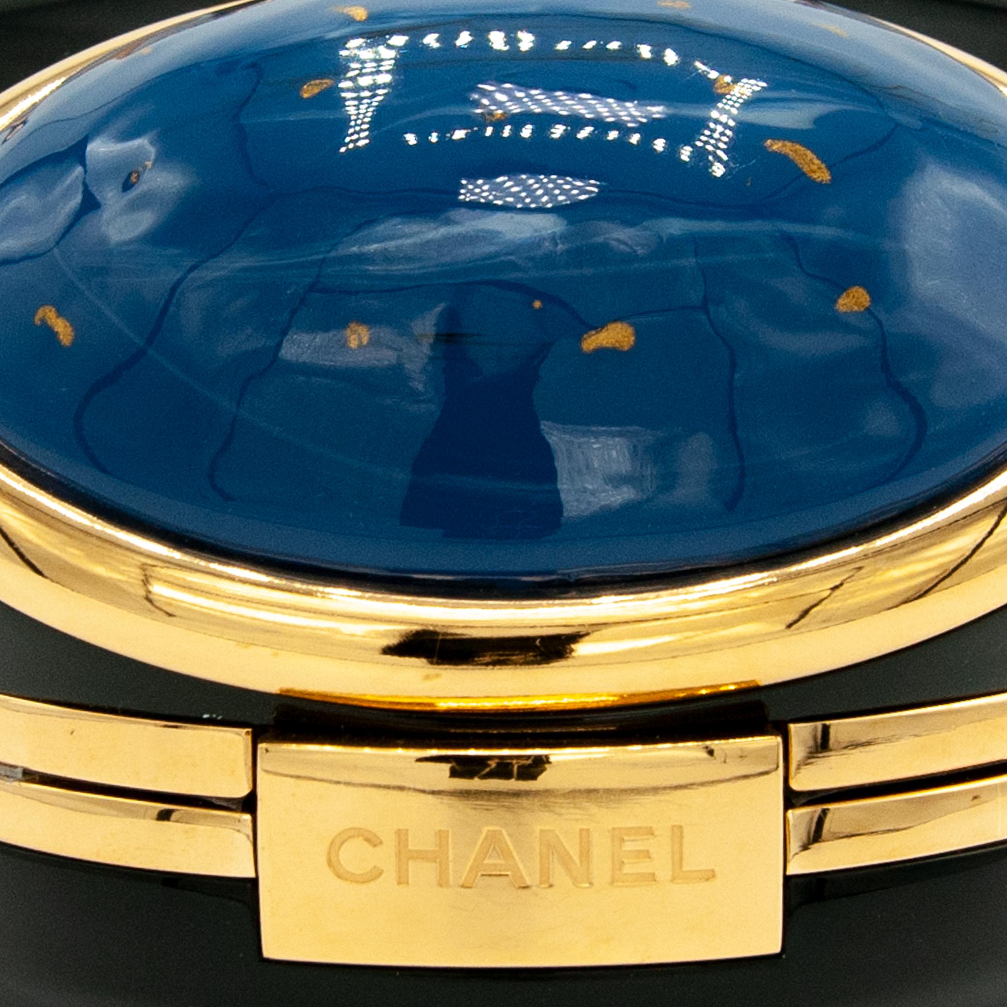 1stdibs Exclusive Chanel Scarab Minaudière Pre-Fall Métiers d'Art 2019 Excellent état - En vente à Sydney, New South Wales