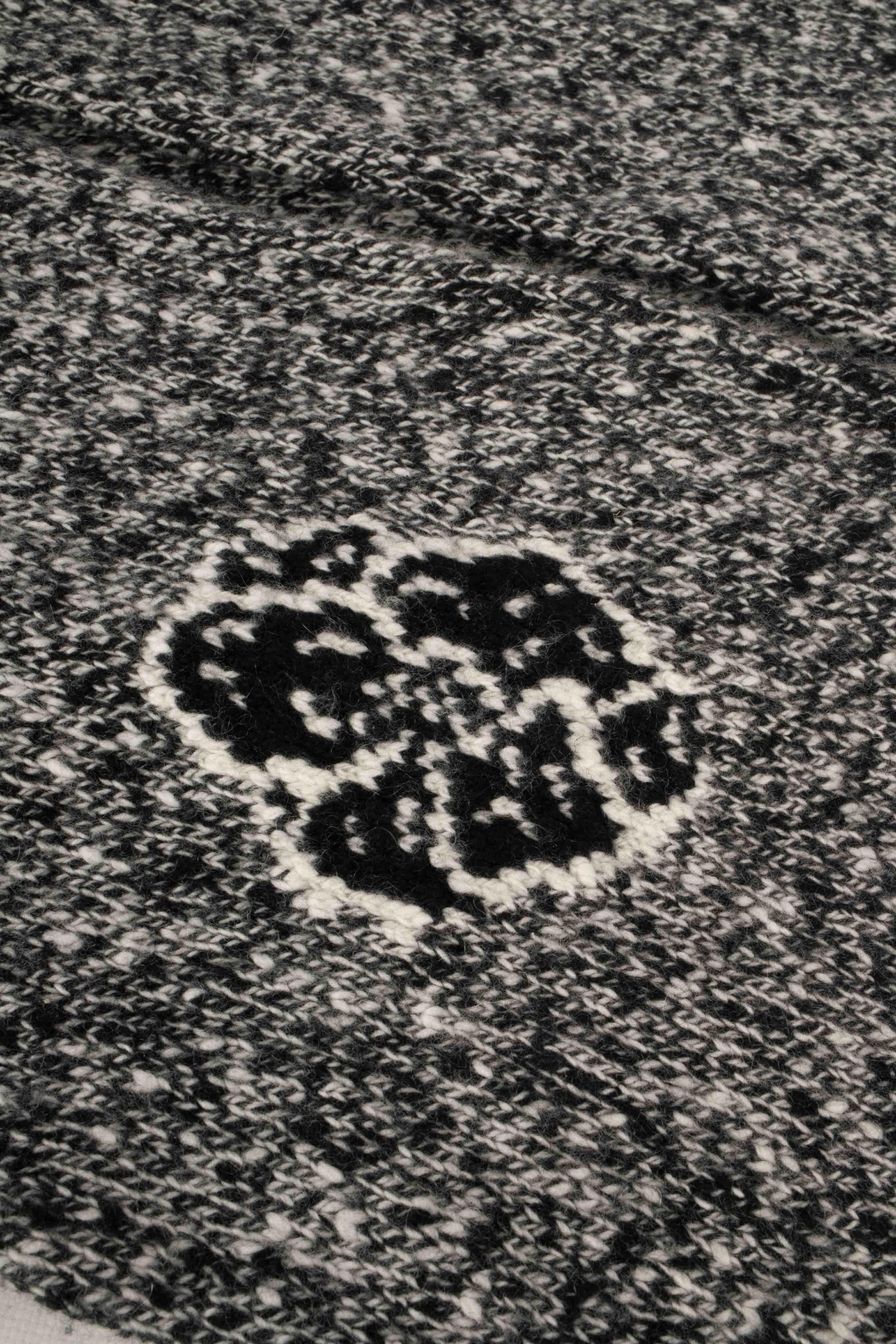 Chanel scarf 2005 For Sale 3