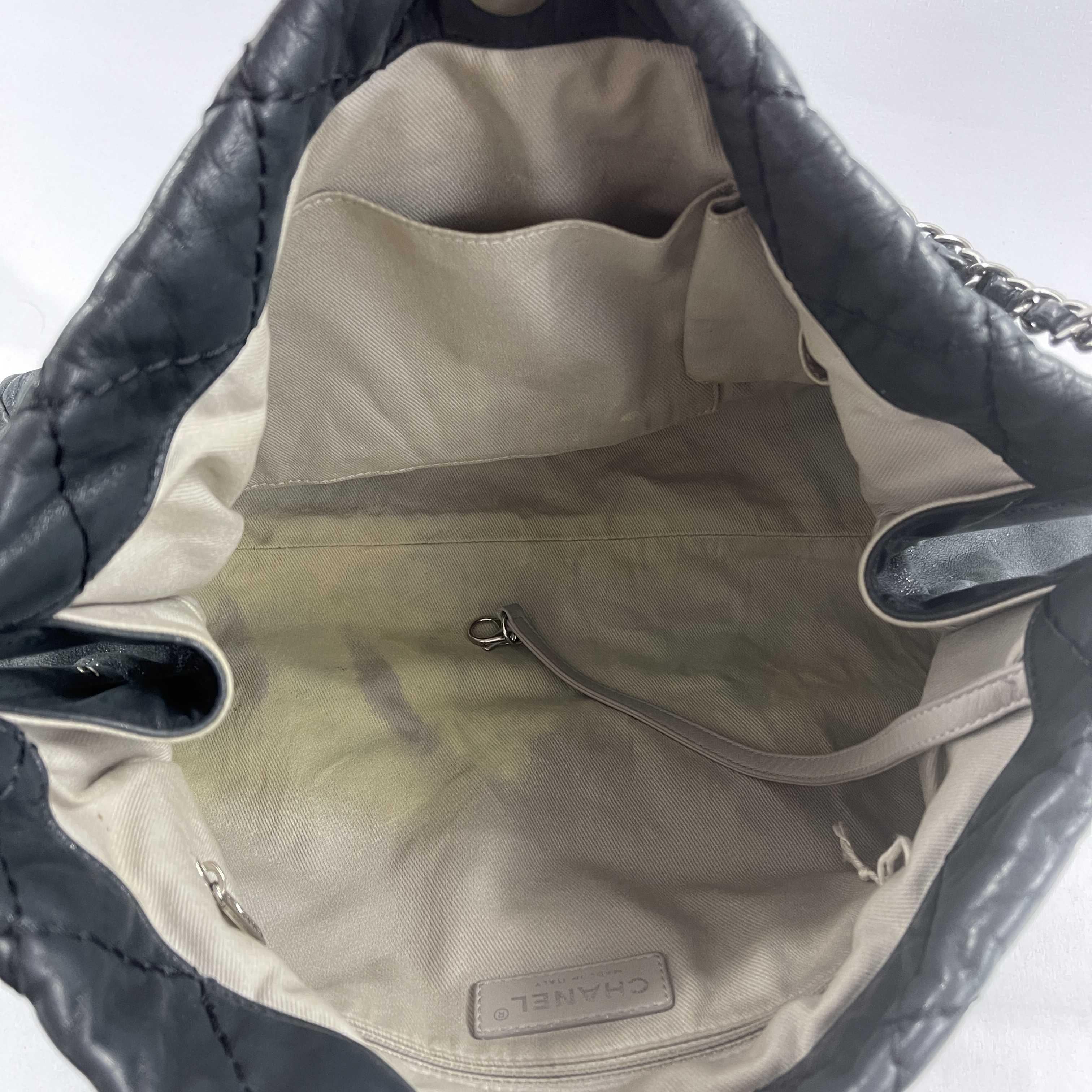CHANEL - Sea Hit Black Iridescent CC Calfskin Medium Shoulder Bag For Sale 14