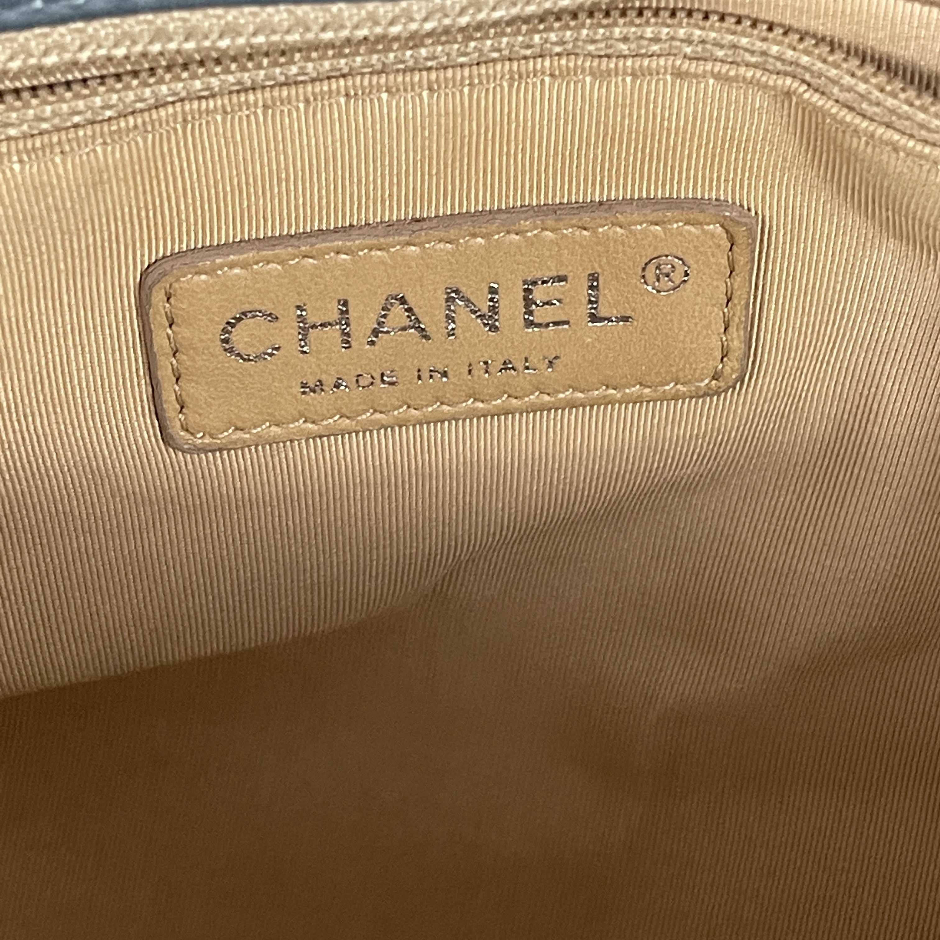 CHANEL  Seafoam / Silver CC Caviar Medium Leather Shopping Tote / Shoulder Bag For Sale 6