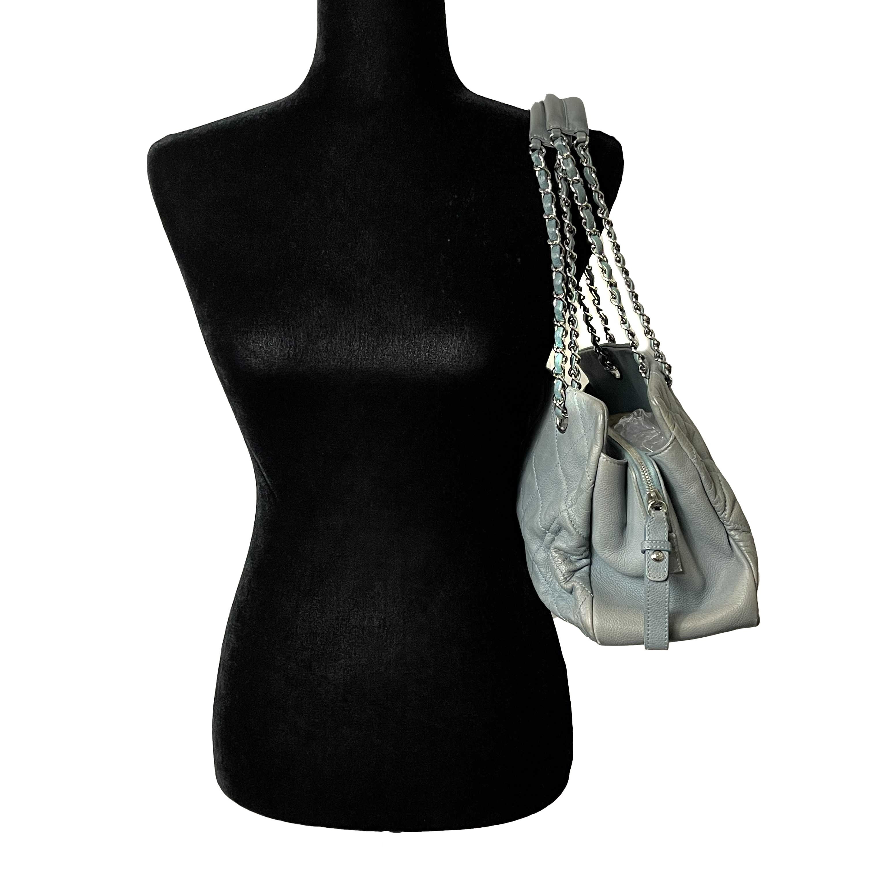 CHANEL  Seafoam / Silver CC Caviar Medium Leather Shopping Tote / Shoulder Bag For Sale 1