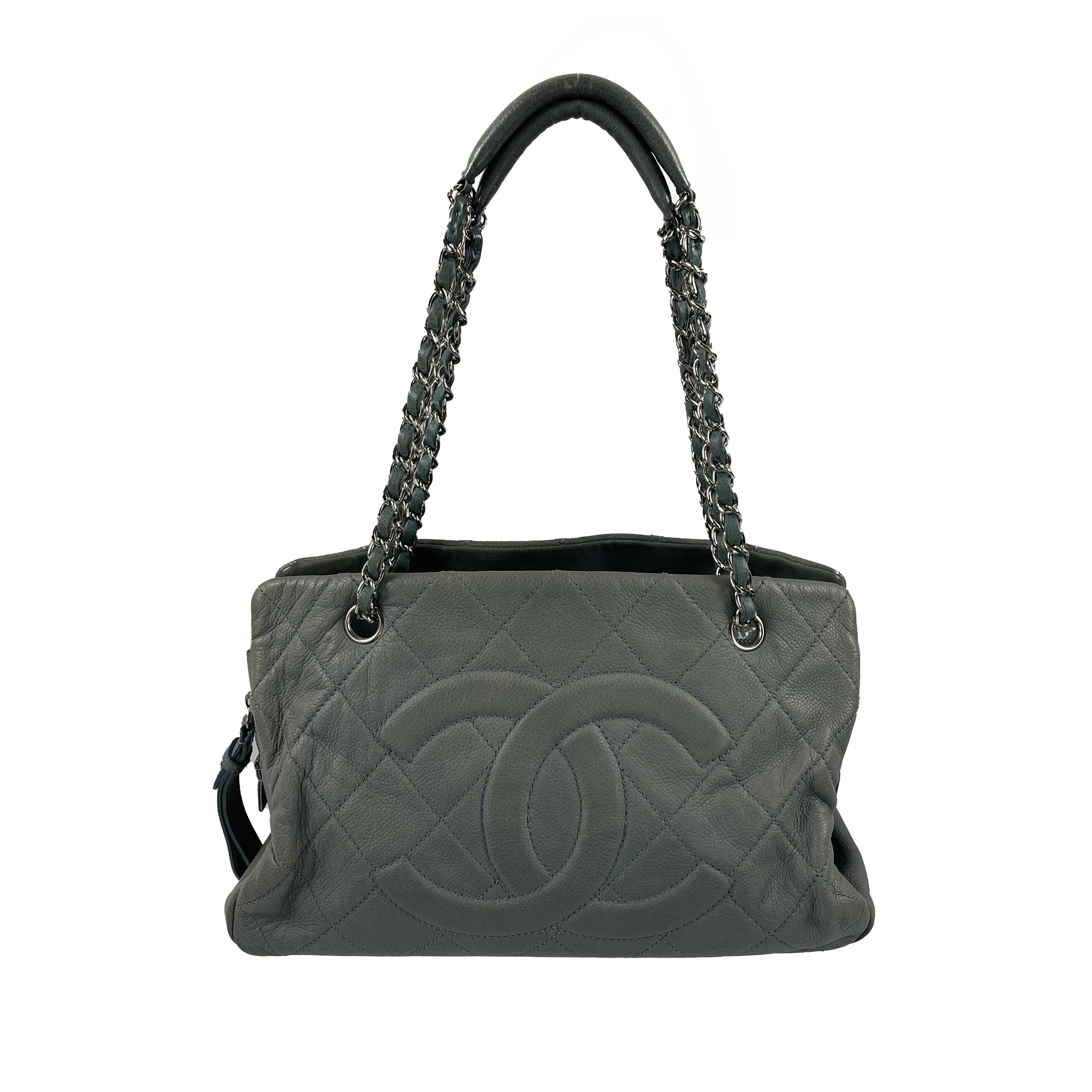 CHANEL  Seafoam / Silver CC Caviar Medium Leather Shopping Tote / Shoulder Bag For Sale 3