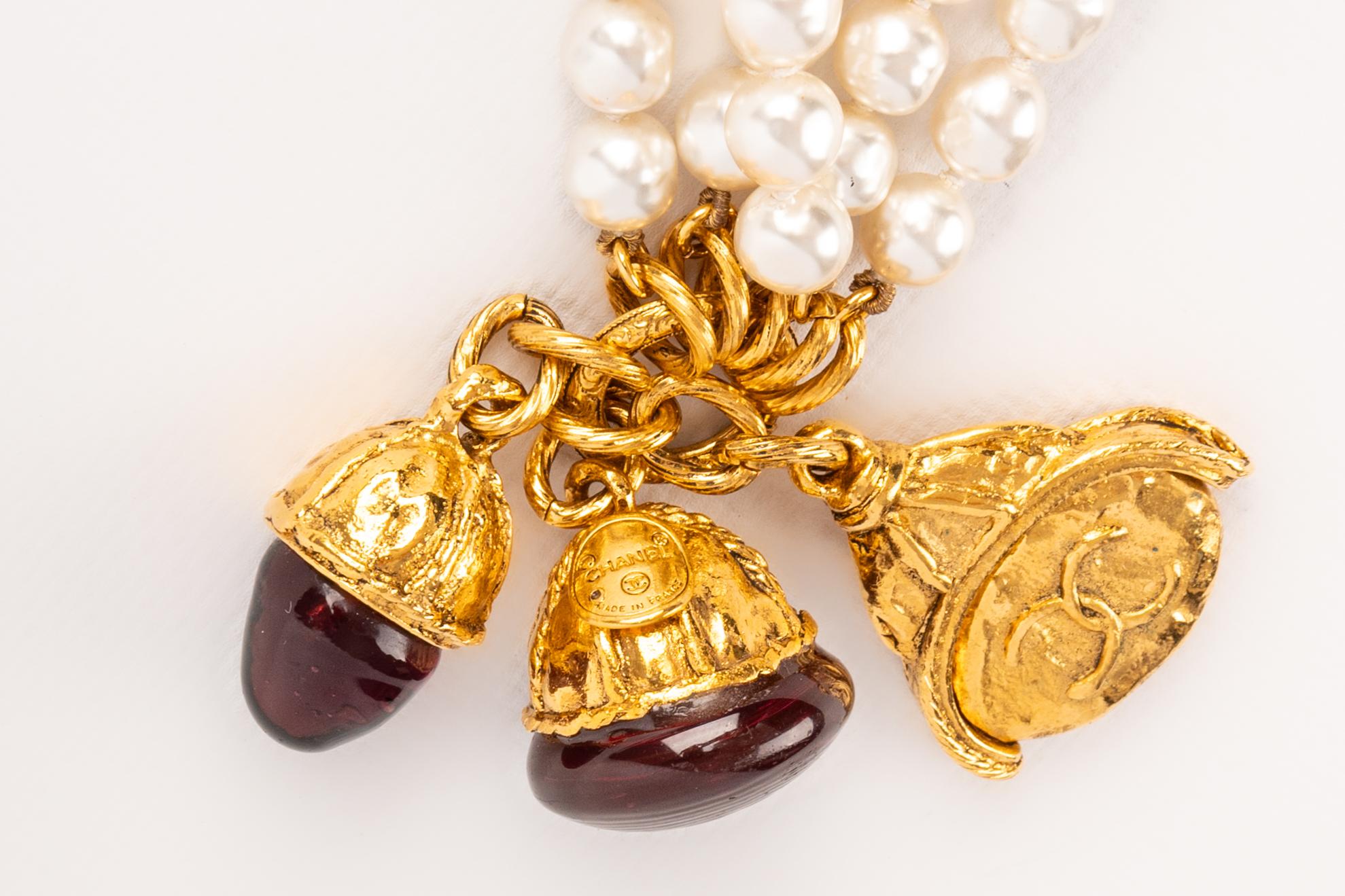 Donna Bracciale con sigillo Chanel anni '90 in vendita