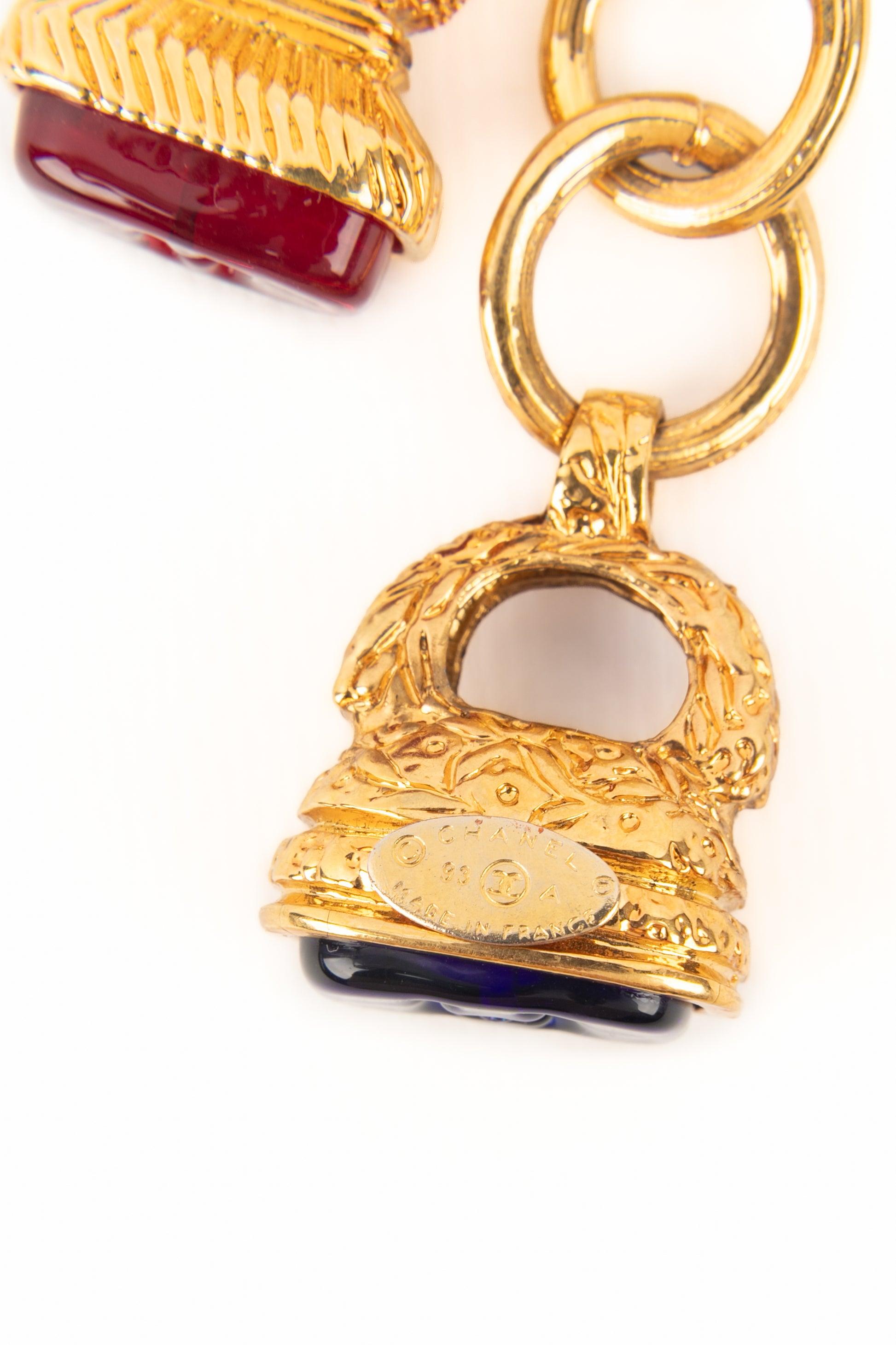 Llavero Chanel Sello Pasta de Cristal y Metal Dorado, 1993 1