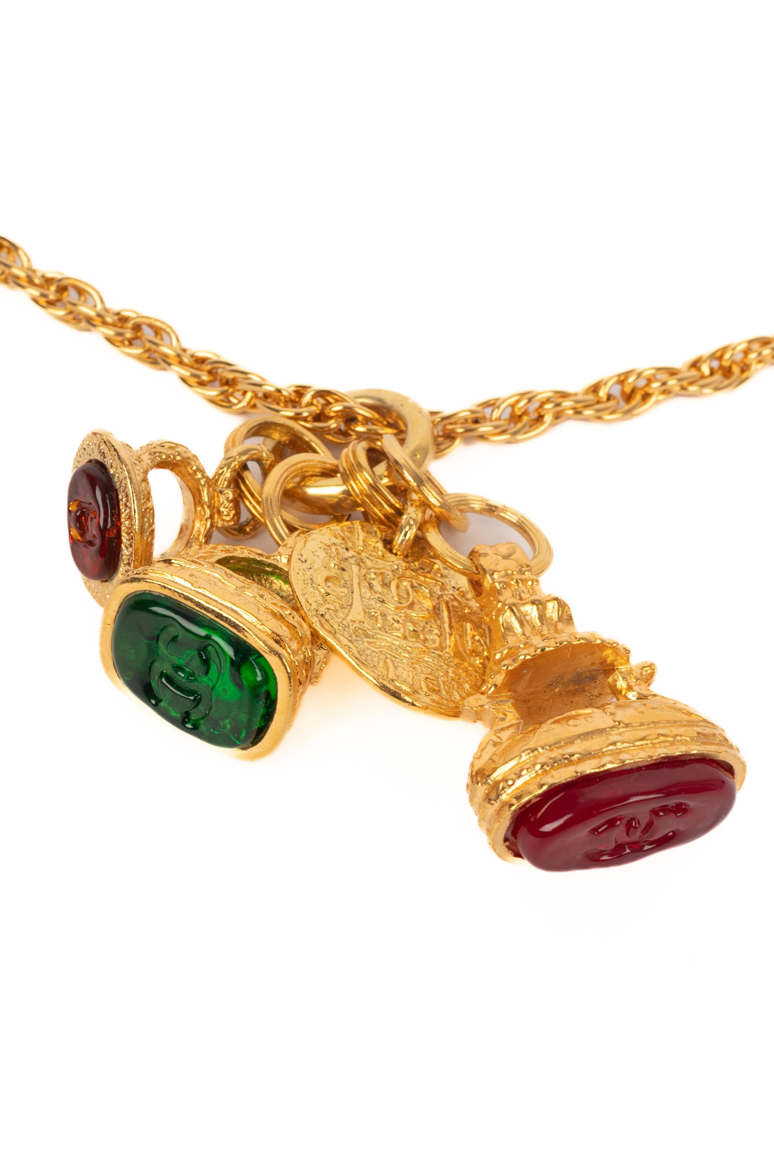 De las mujeres Collar con sello Chanel 1993 en venta