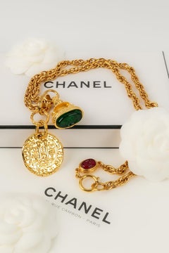Chanel Seal Necklace in Gold Metal, 1993