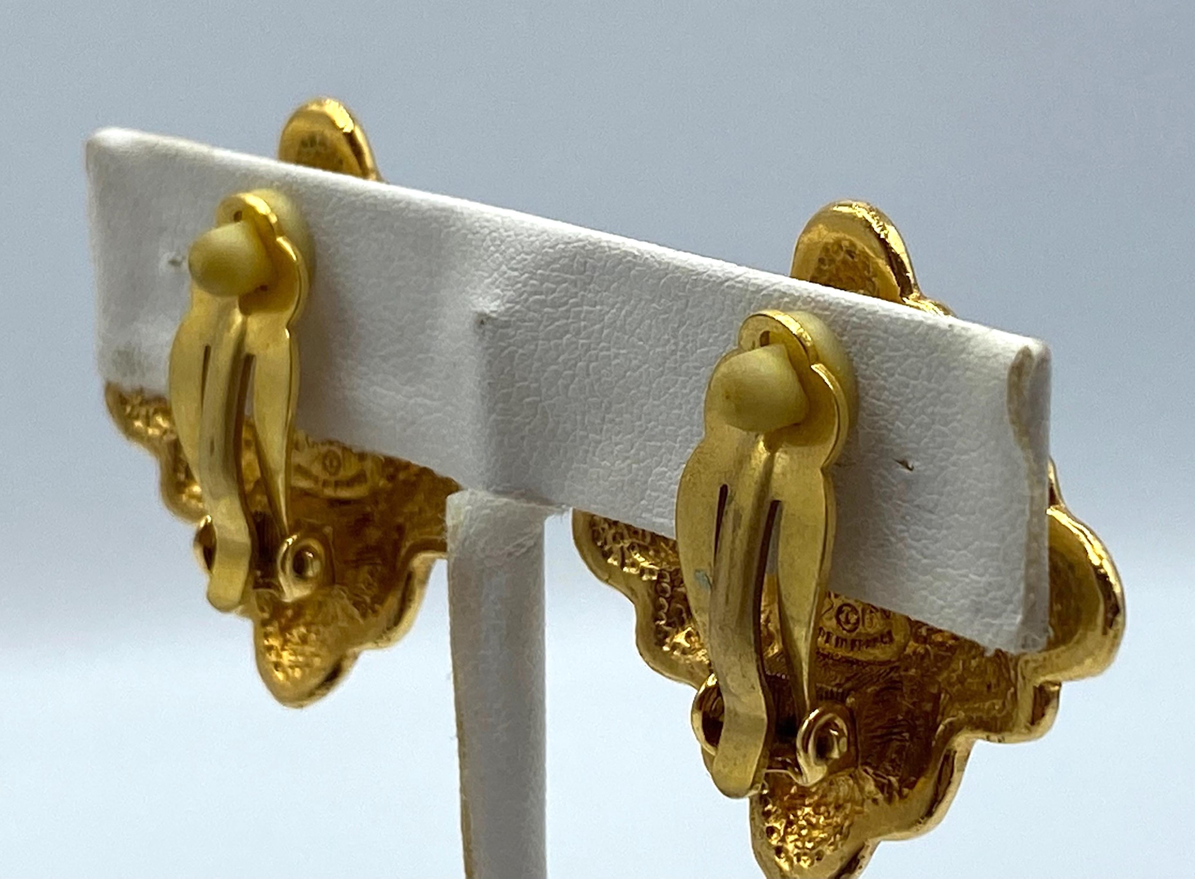 Chanel Season 26, 1989 Gold and Pearl Earrings design by Victoire de Castellane 1