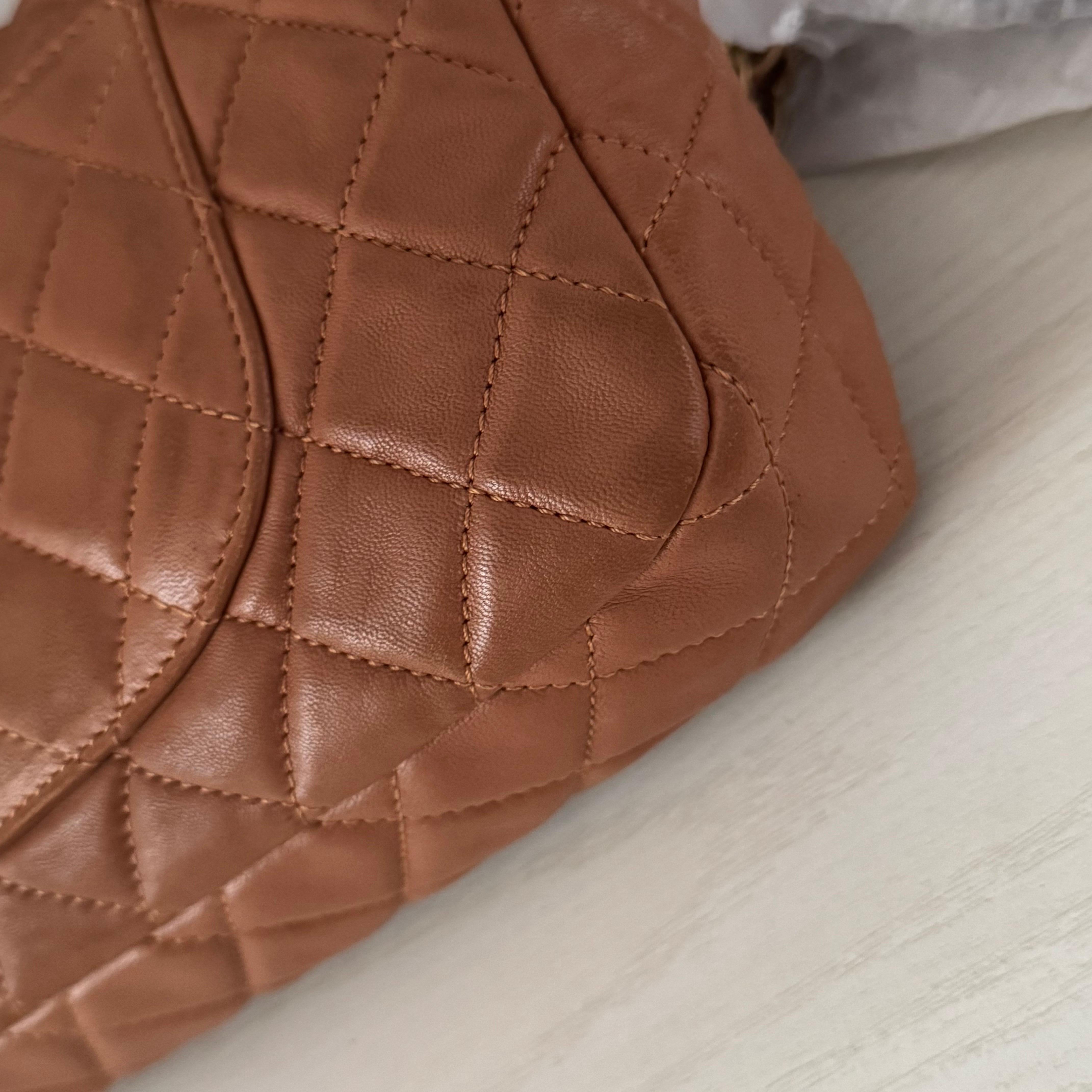 Chanel Seasonal Flap Medium Caramel Tan Brown Leather Valentine Marine Charms For Sale 13