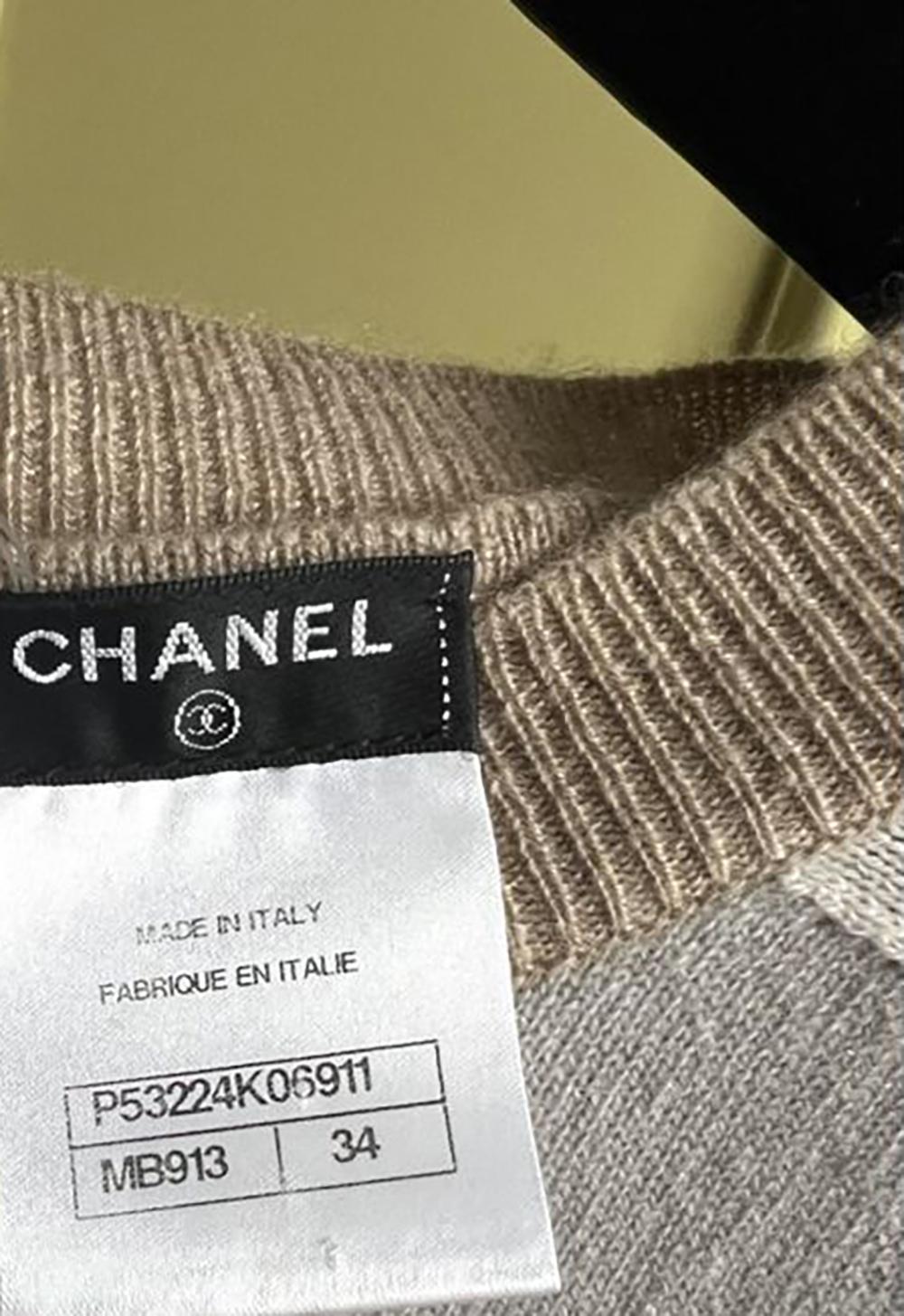 Chanel Seoul CC Kaschmirpullover mit Gürtel und Knöpfen im Angebot 6