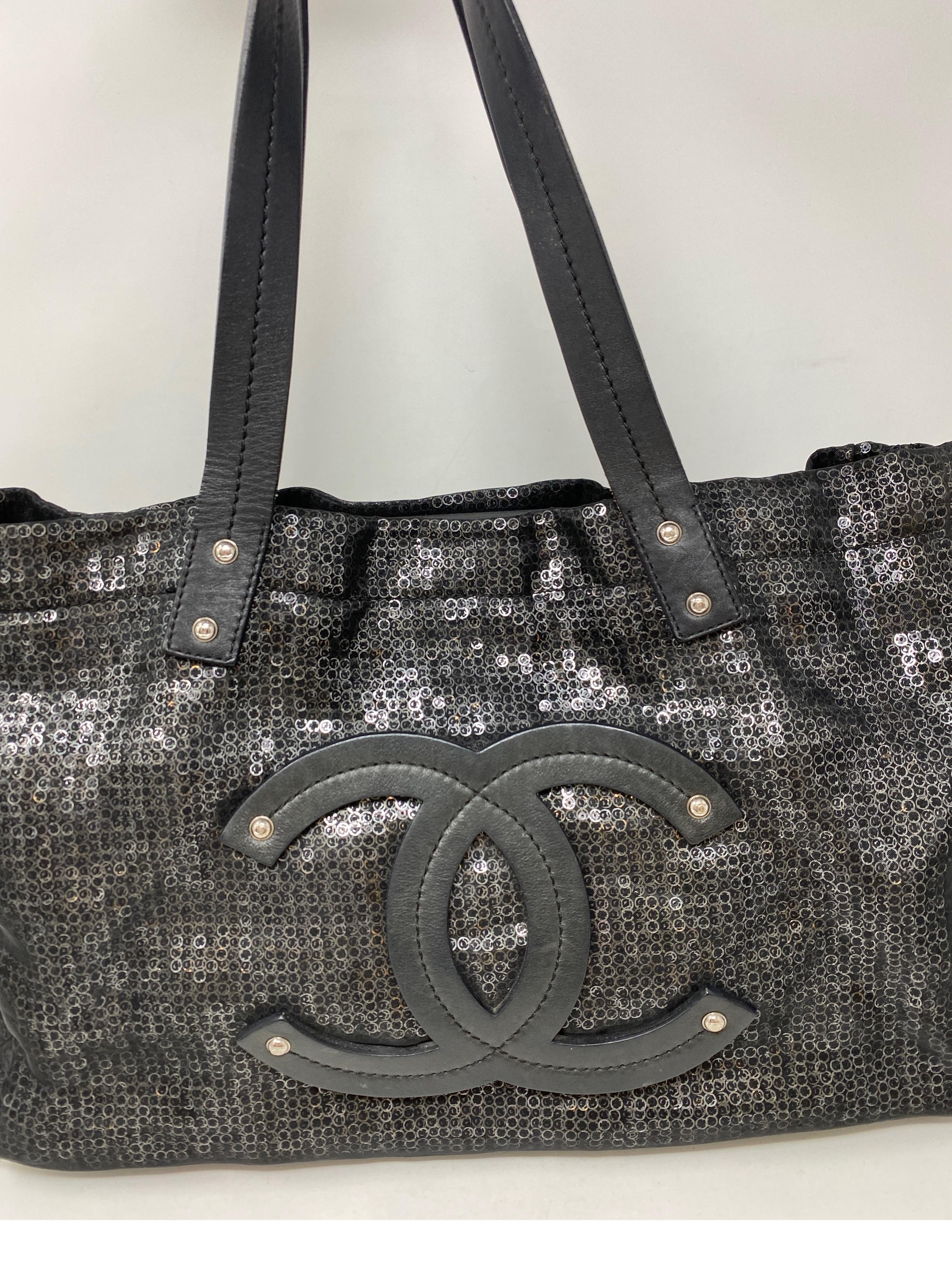 Chanel Sequin Black Tote Bag  In Excellent Condition In Athens, GA