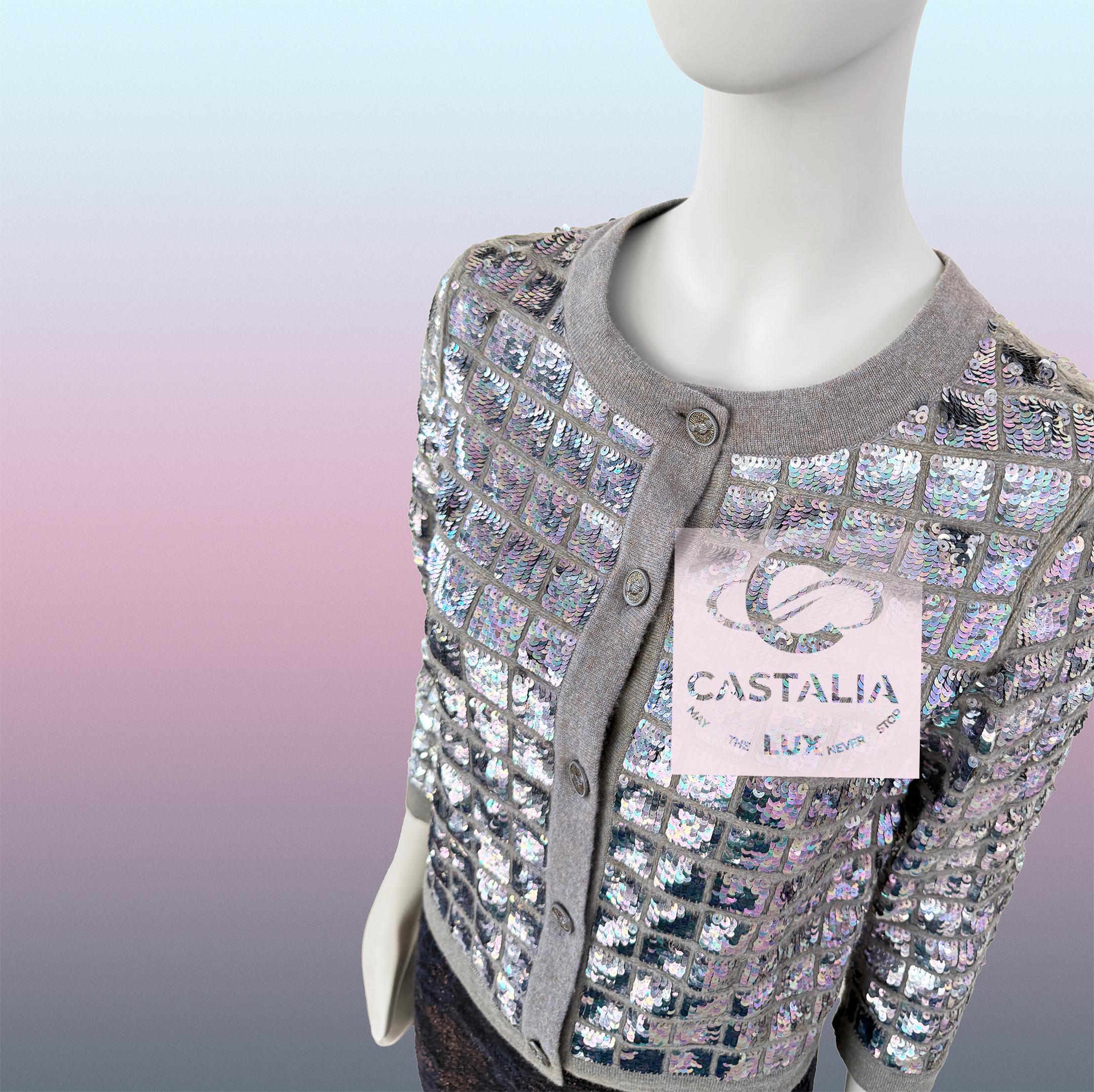 Chanel Pailletten-Strickjacke mit CC Handshake-Knöpfen 46 FR im Angebot 7