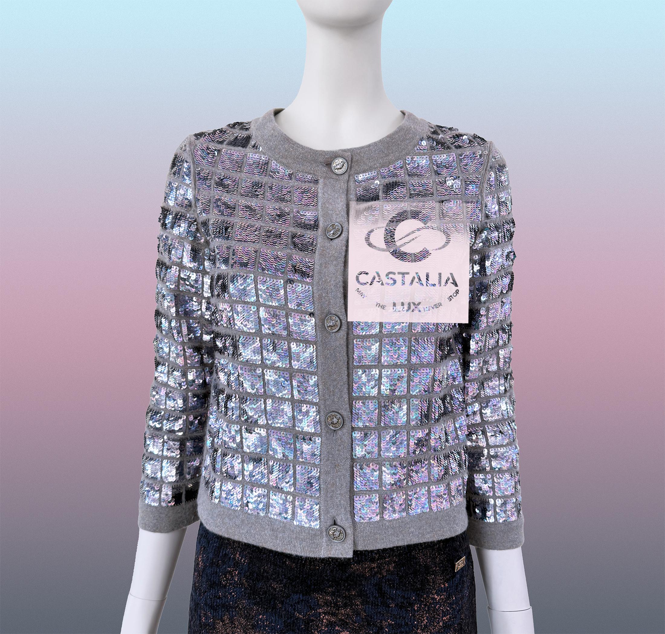 Chanel Pailletten-Strickjacke mit CC Handshake-Knöpfen 46 FR im Angebot 2