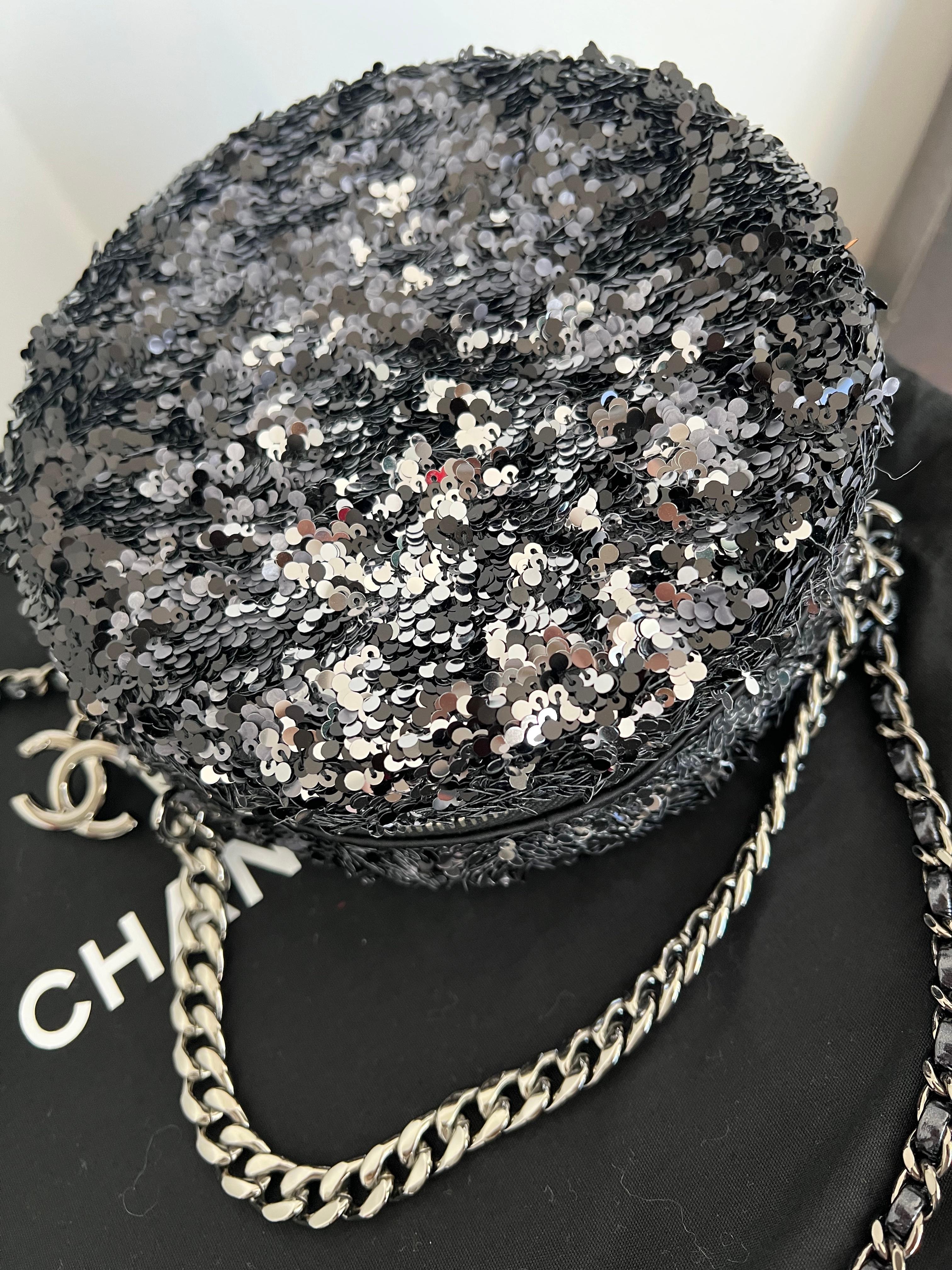 Chanel Sequin Clutch - 8 For Sale on 1stDibs