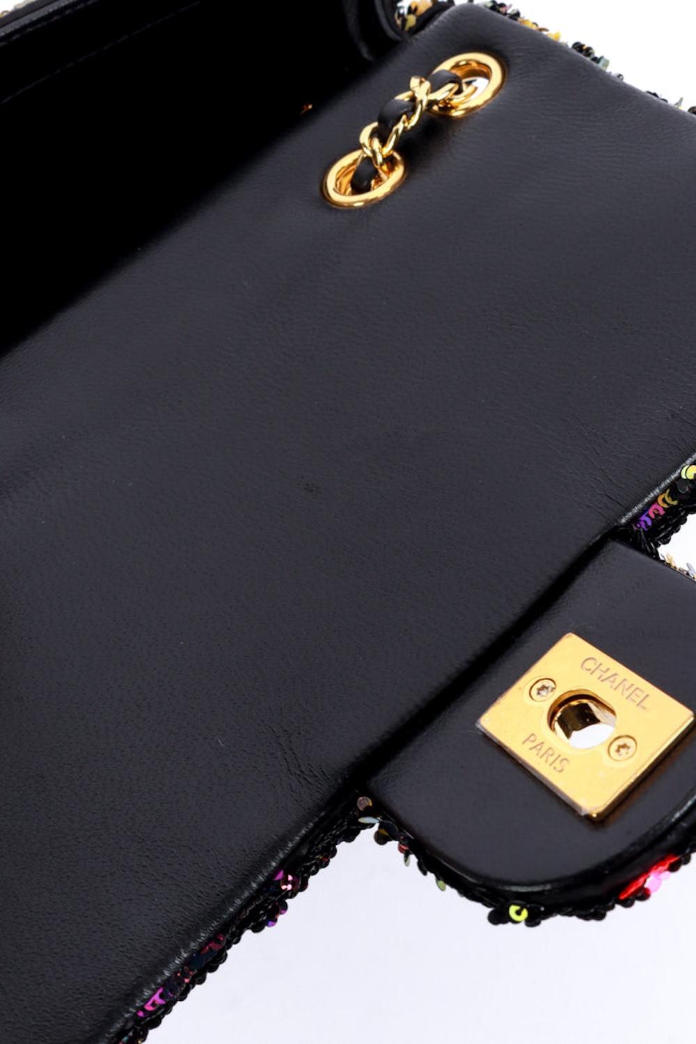 Chanel Bolso Solapa Lentejuelas Estampado Disco Negro Multicolor Pequeño en venta 5
