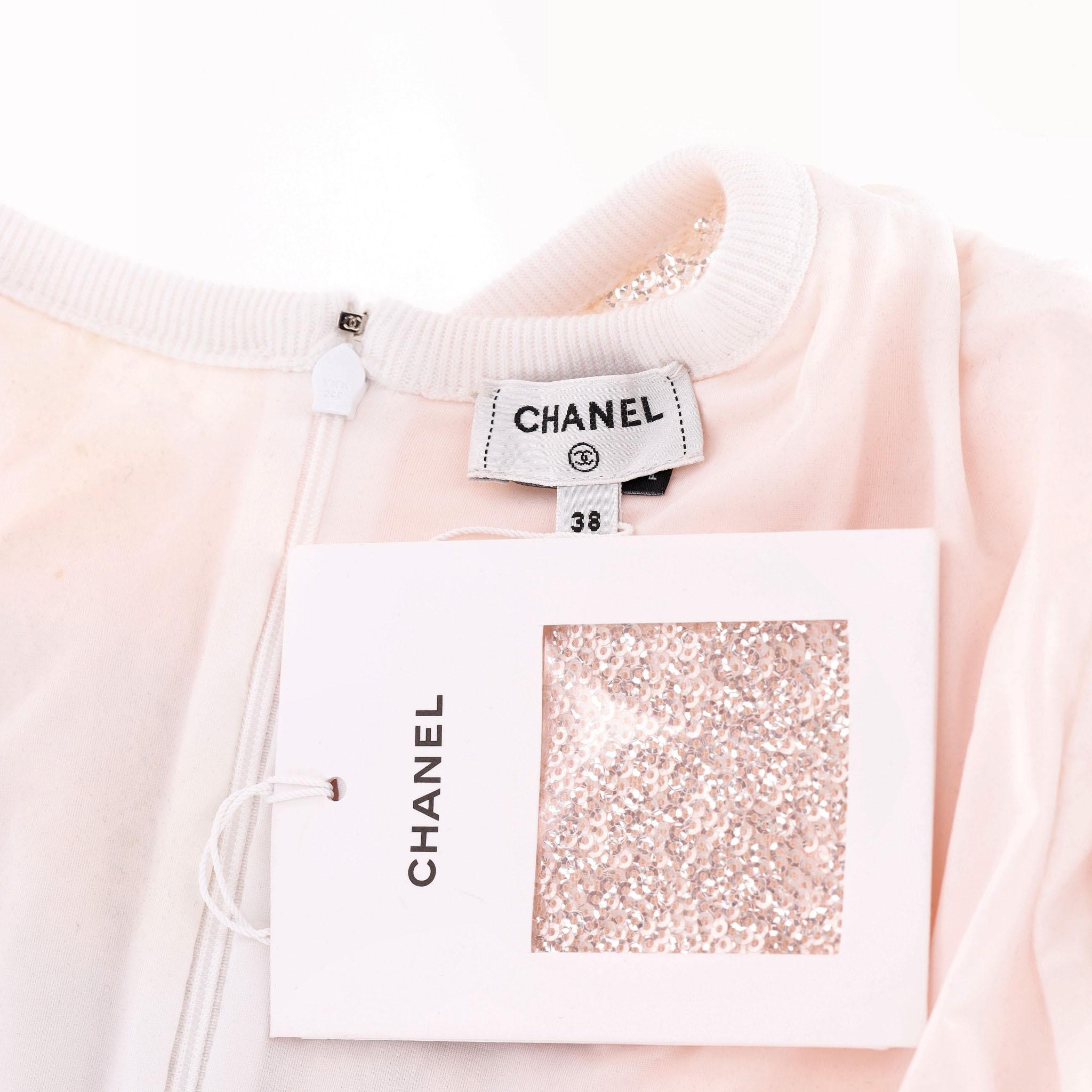 Top con paillettes Chanel con logo in vendita 7