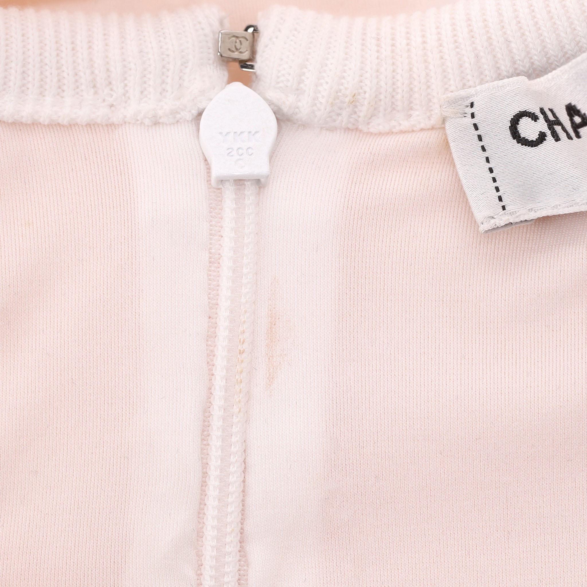 Top con paillettes Chanel con logo in vendita 4