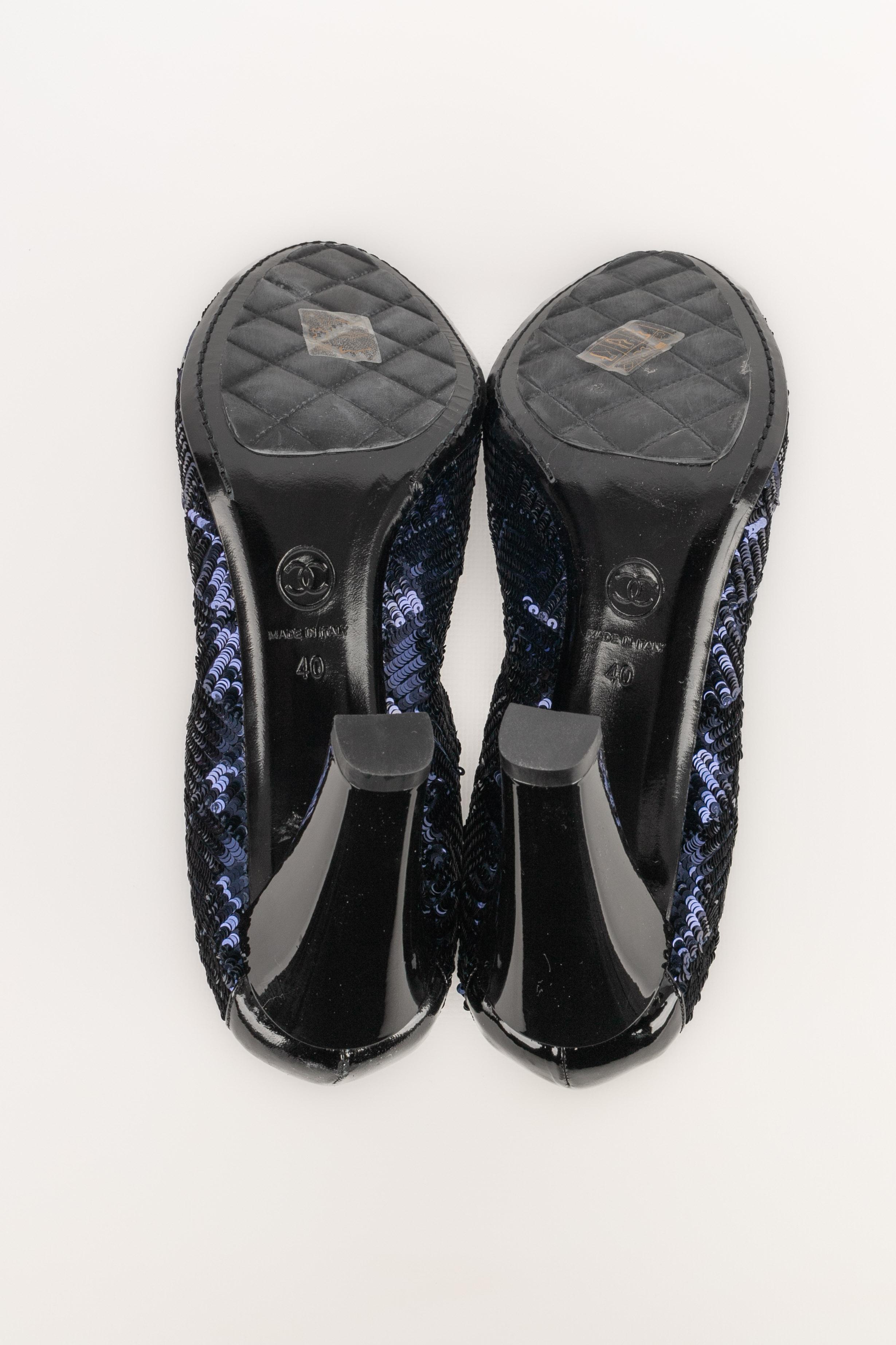 Chanel paillettenbesetzte Pumps im Angebot 5