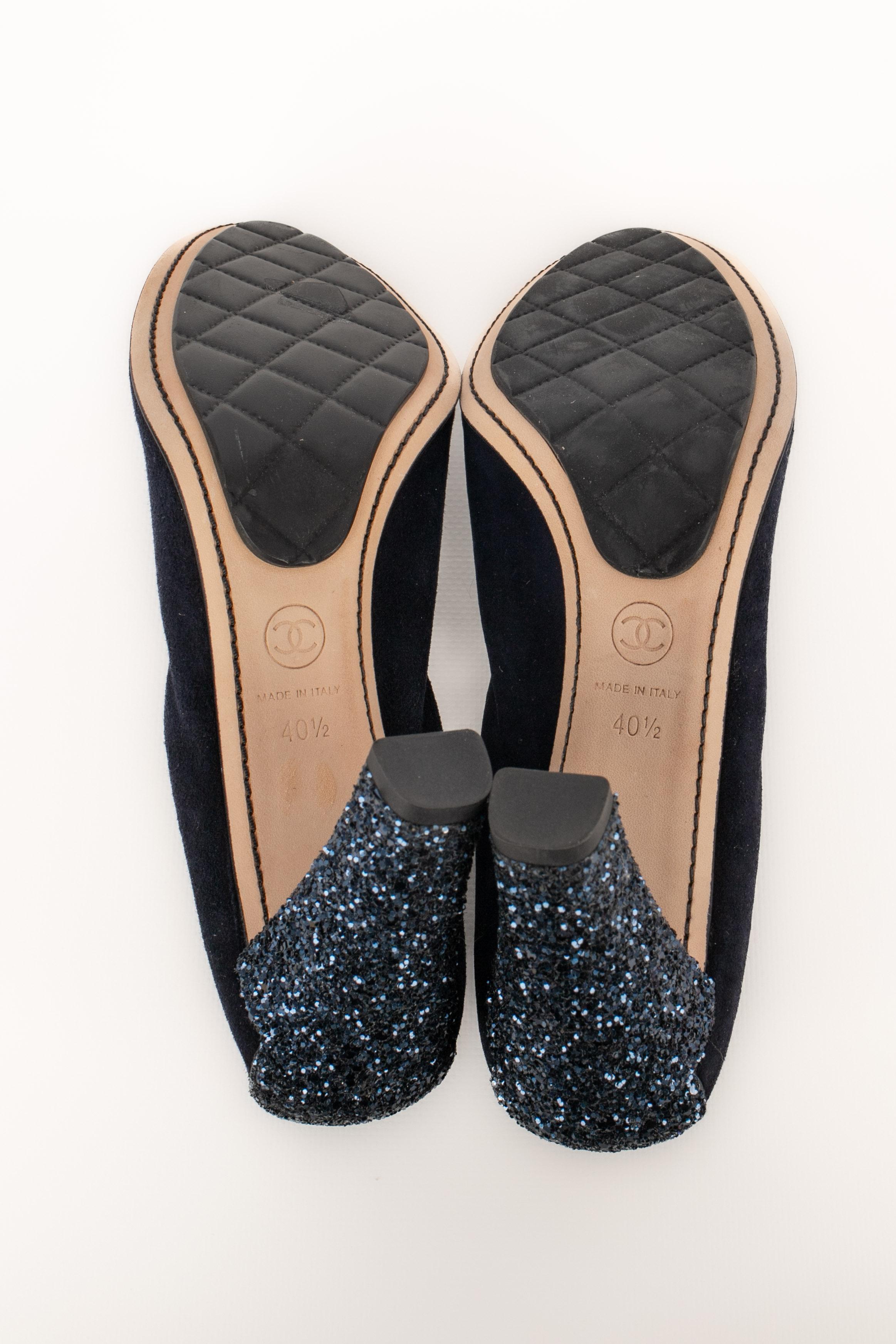 Chanel sequined pumps For Sale 5