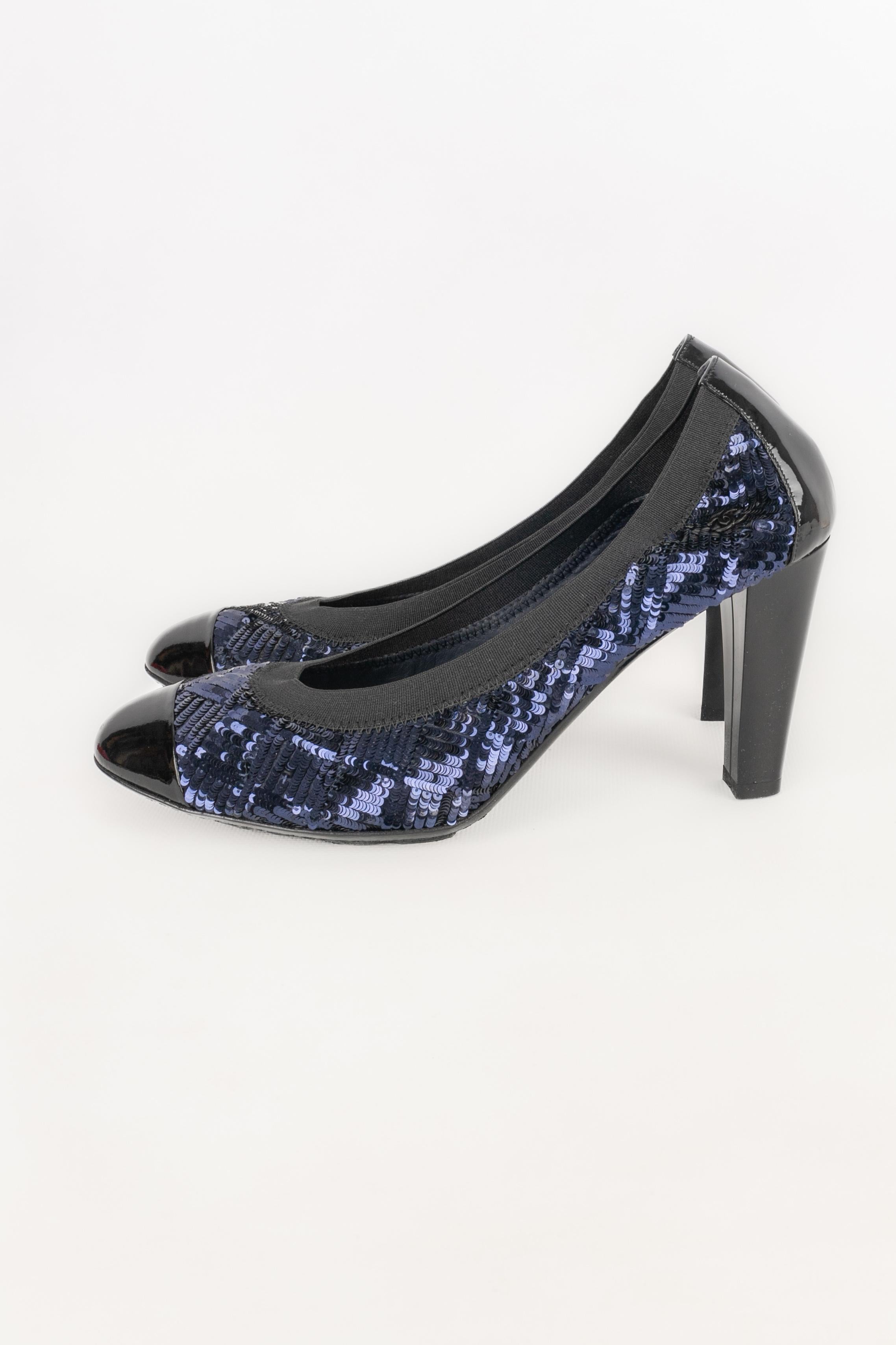 Chanel paillettenbesetzte Pumps Damen im Angebot