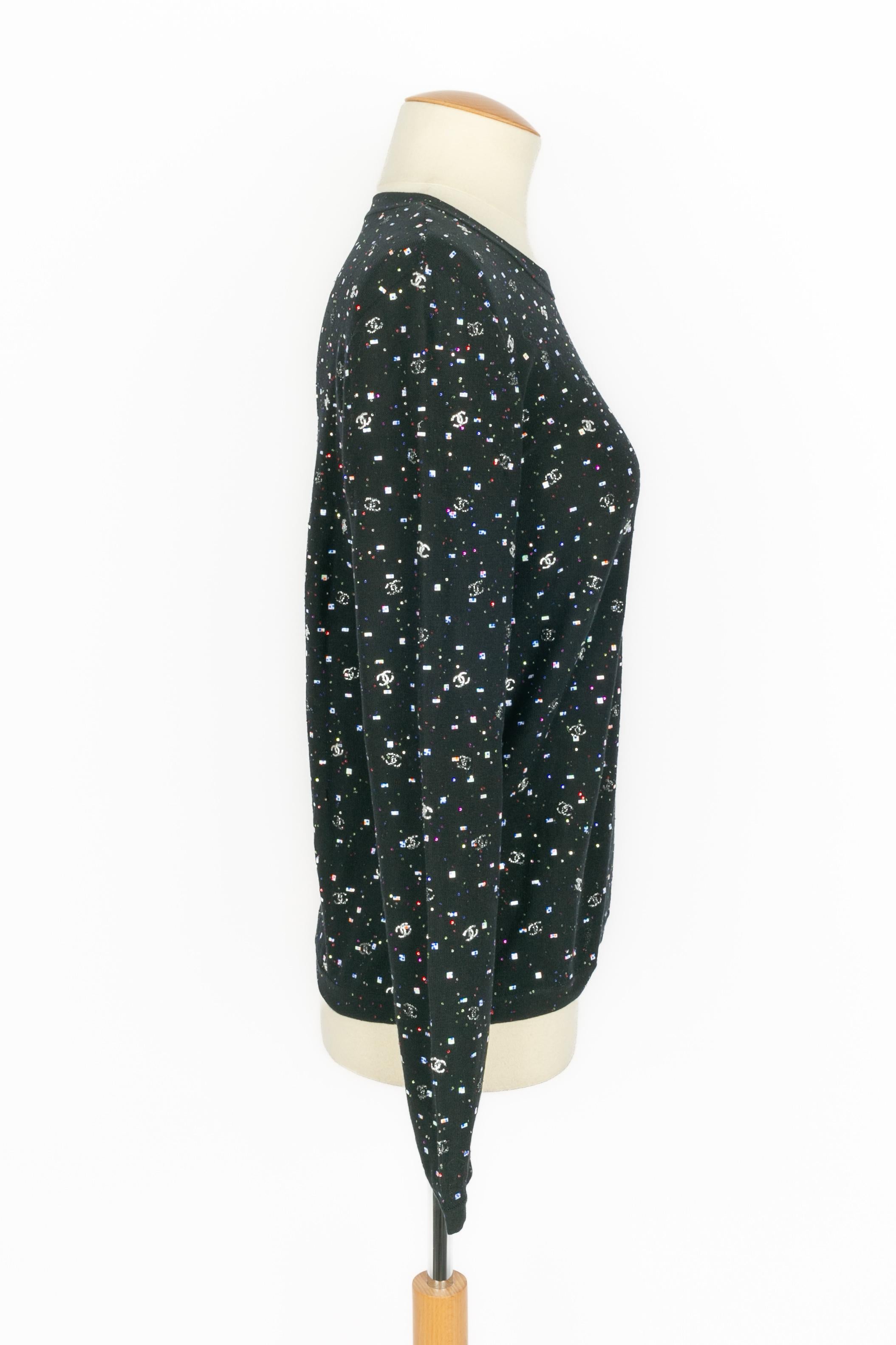 Chanel sequined top In Excellent Condition For Sale In SAINT-OUEN-SUR-SEINE, FR