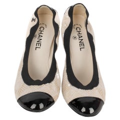Chanel Paillettenbesetzte weiße Pumps