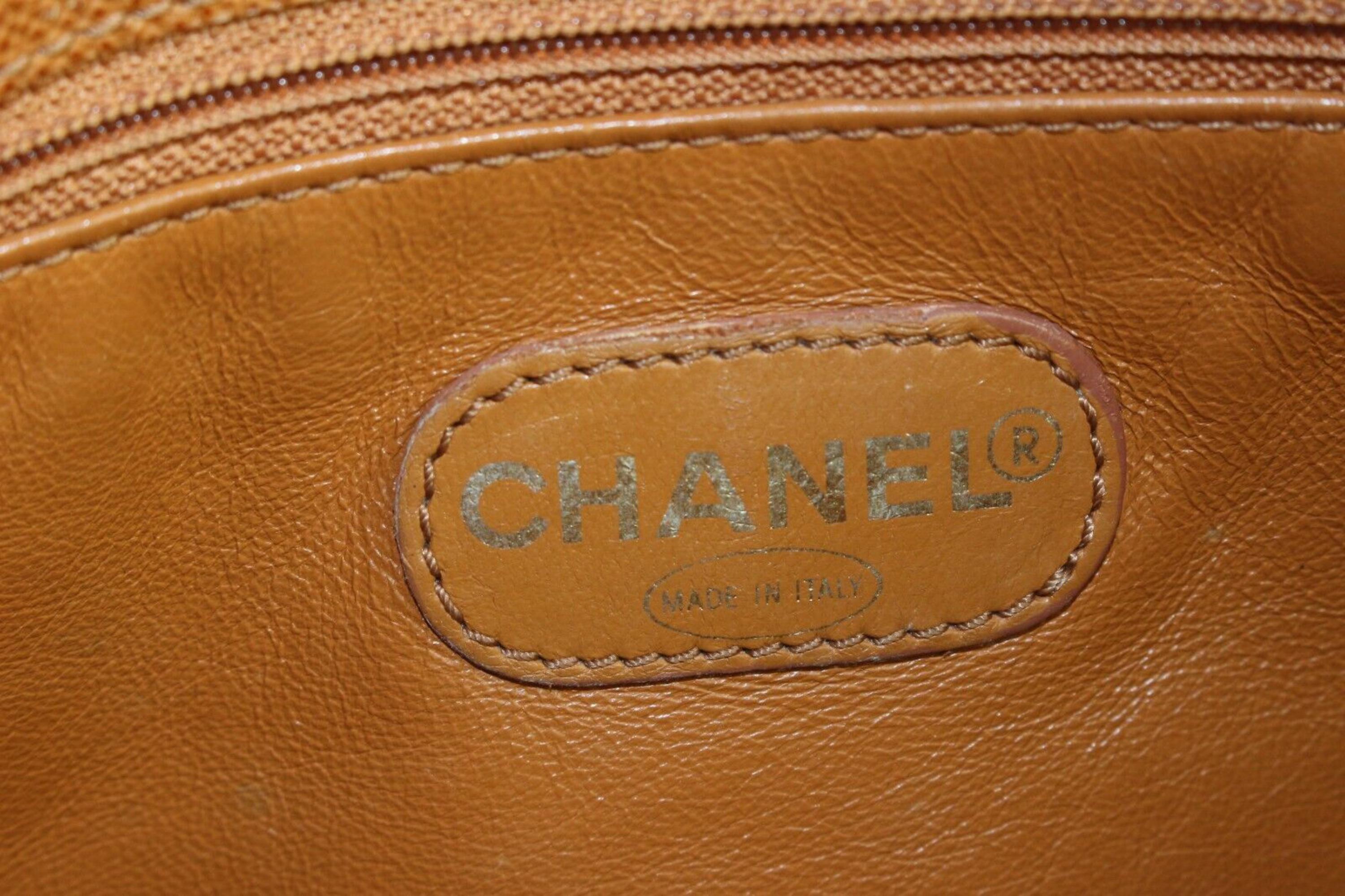 Sac cabas porté épaule en cuir texturé brun clair Sesame de Chanel 1C0502 en vente 3