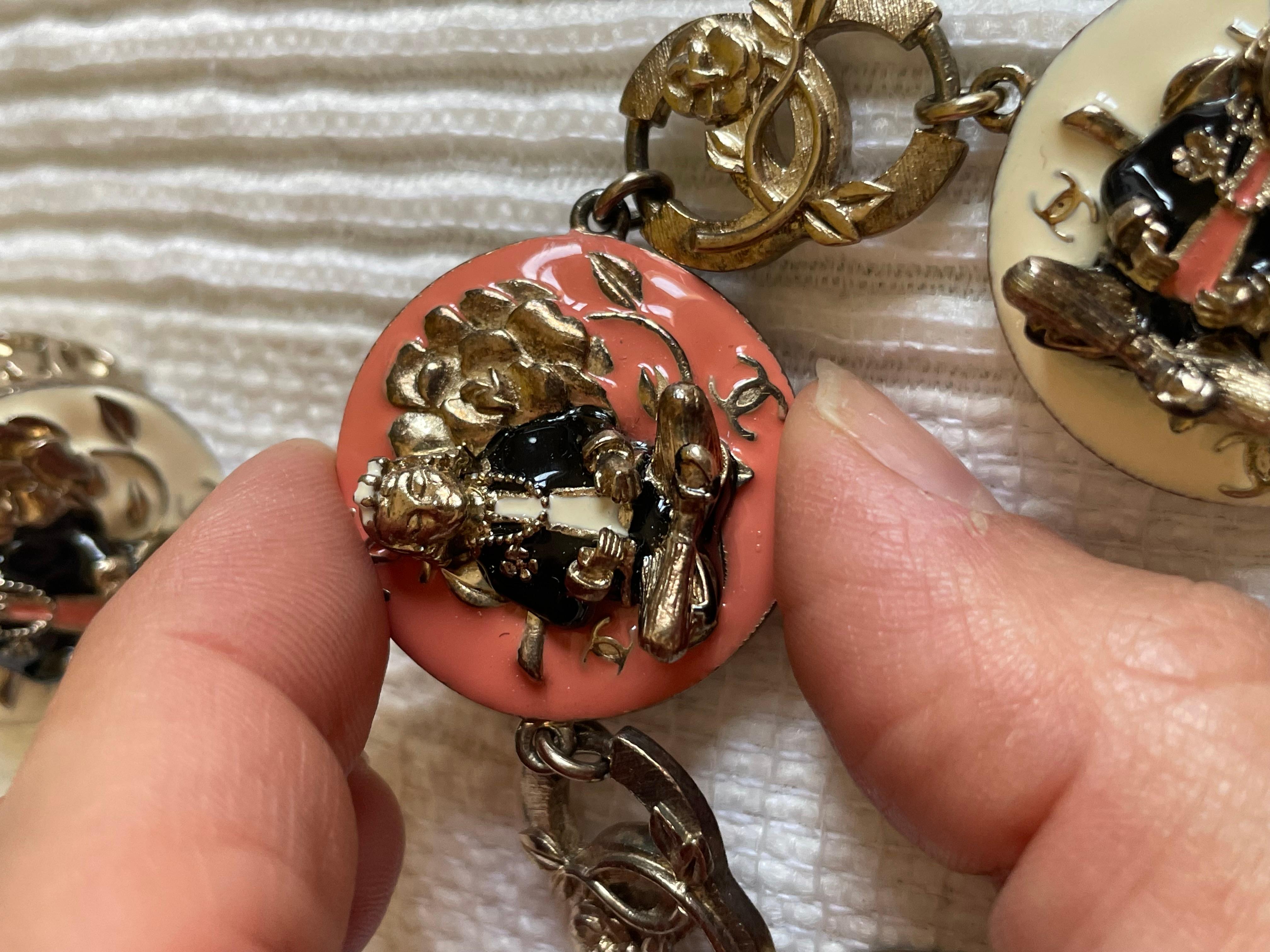 Chanel Ensemble composé d'un bracelet et d'une bague. Excellent état - En vente à CACHAN, FR