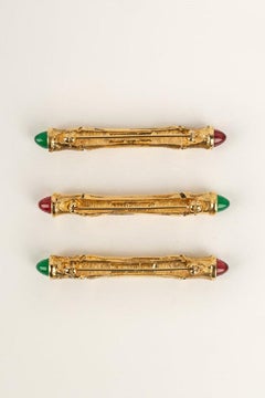 Chanel Set of 3 Brooches in Gold Metal, Red and Green Glass Paste
