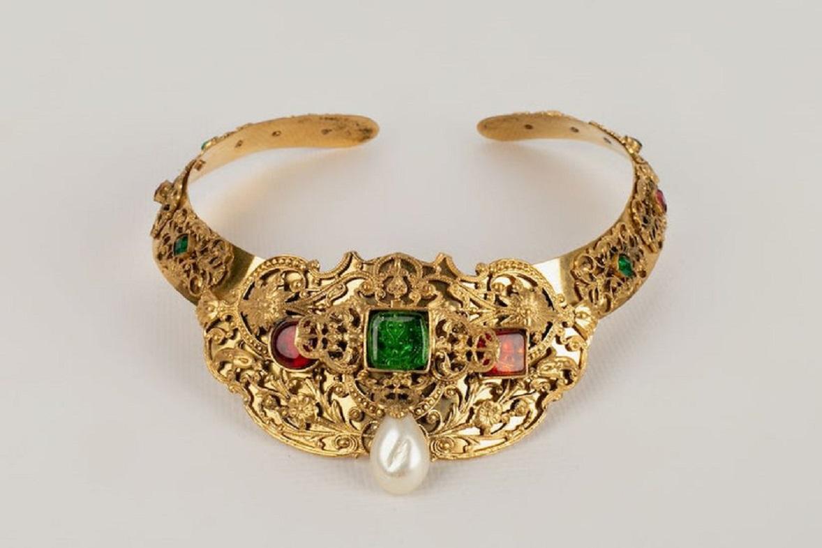 Chanel Set aus Halskette und Ohrringen aus Goldmetall und Perlmutt im Zustand „Hervorragend“ im Angebot in SAINT-OUEN-SUR-SEINE, FR