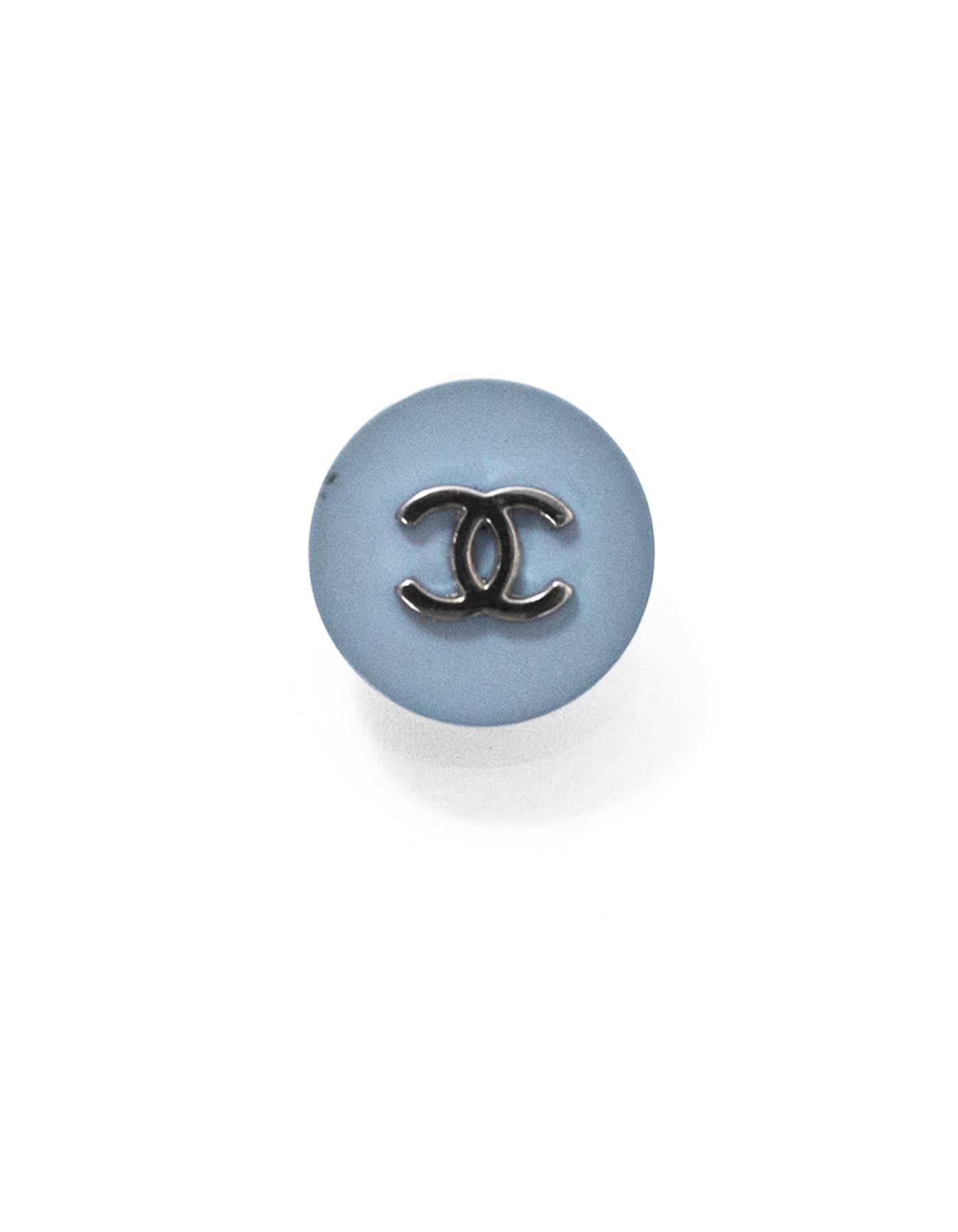 Chanel Blue & Silver CC Buttons
Features set of two 18mm buttons

Color: Blue, silver
Hardware: Silvertone
Materials: Resin, metal
Stamp: Chanel
Overall Condition: Excellent good pre-owned condition, light surface marks

Measurements: 
Diameter: 18mm