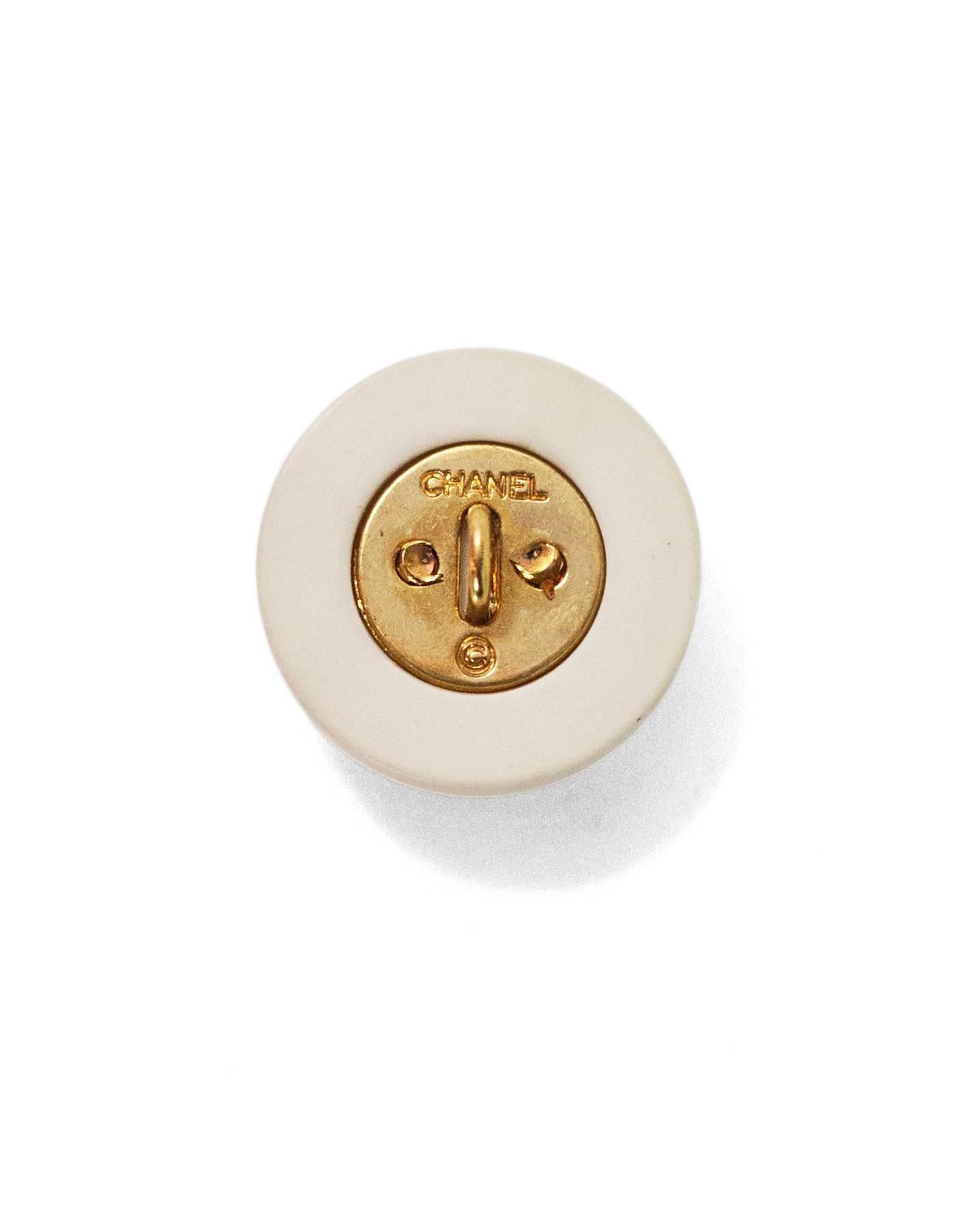 Beige Chanel Set of Two 20mm Cream & Goldtone Textured CC Buttons