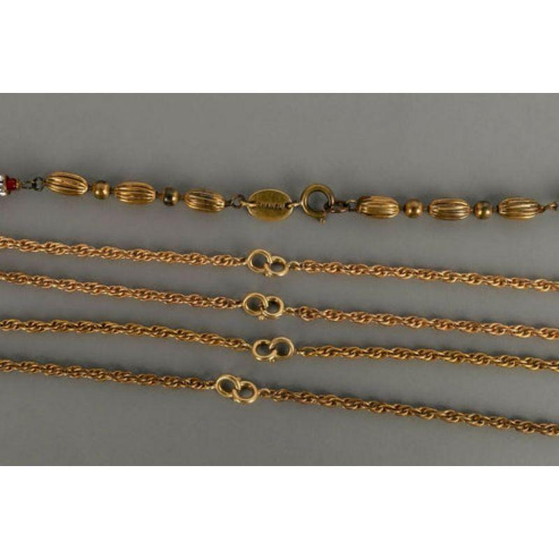 Chanel Set of Vintage Long Necklaces in Gold Metal and Glass Beads For Sale 2