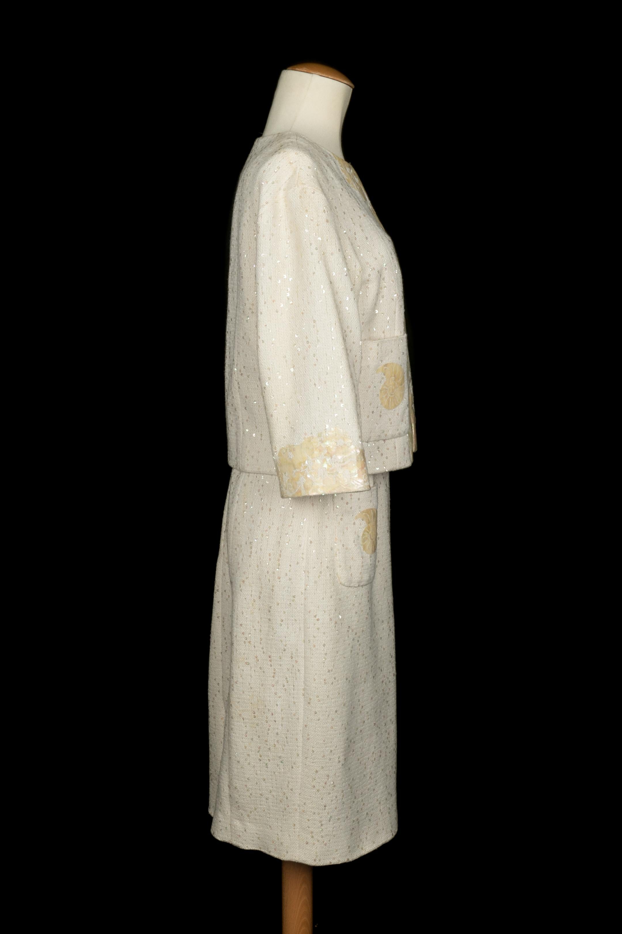 Beige Chanel set Summer 2012 en vente