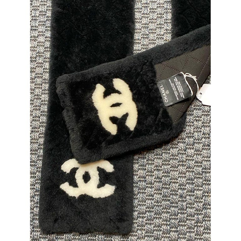 Chanel sheepskin scarf For Sale at 1stDibs
