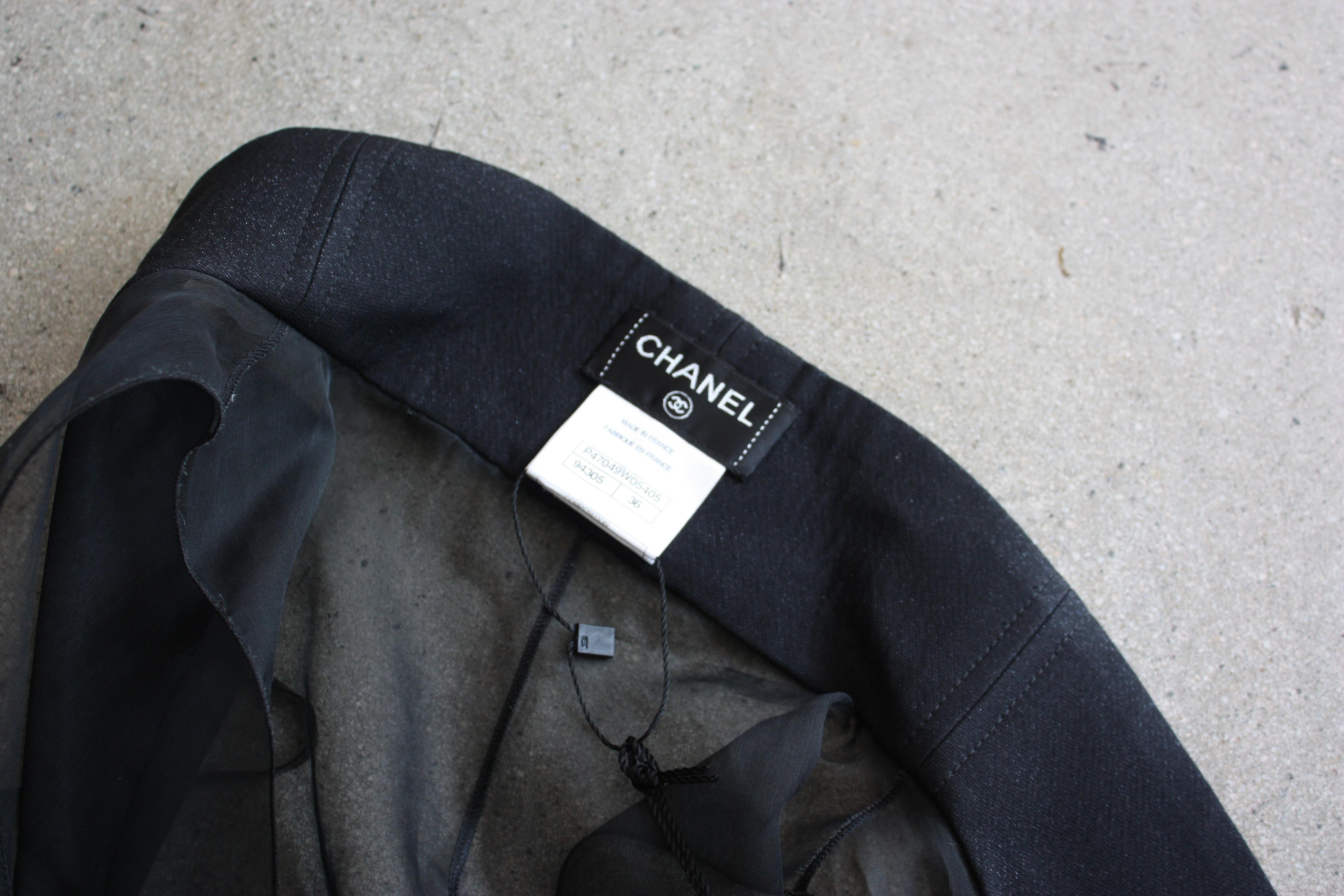 CHANEL Schwarze durchsichtige ärmellose Bluse mit Kragen Größe 36 Damen im Angebot