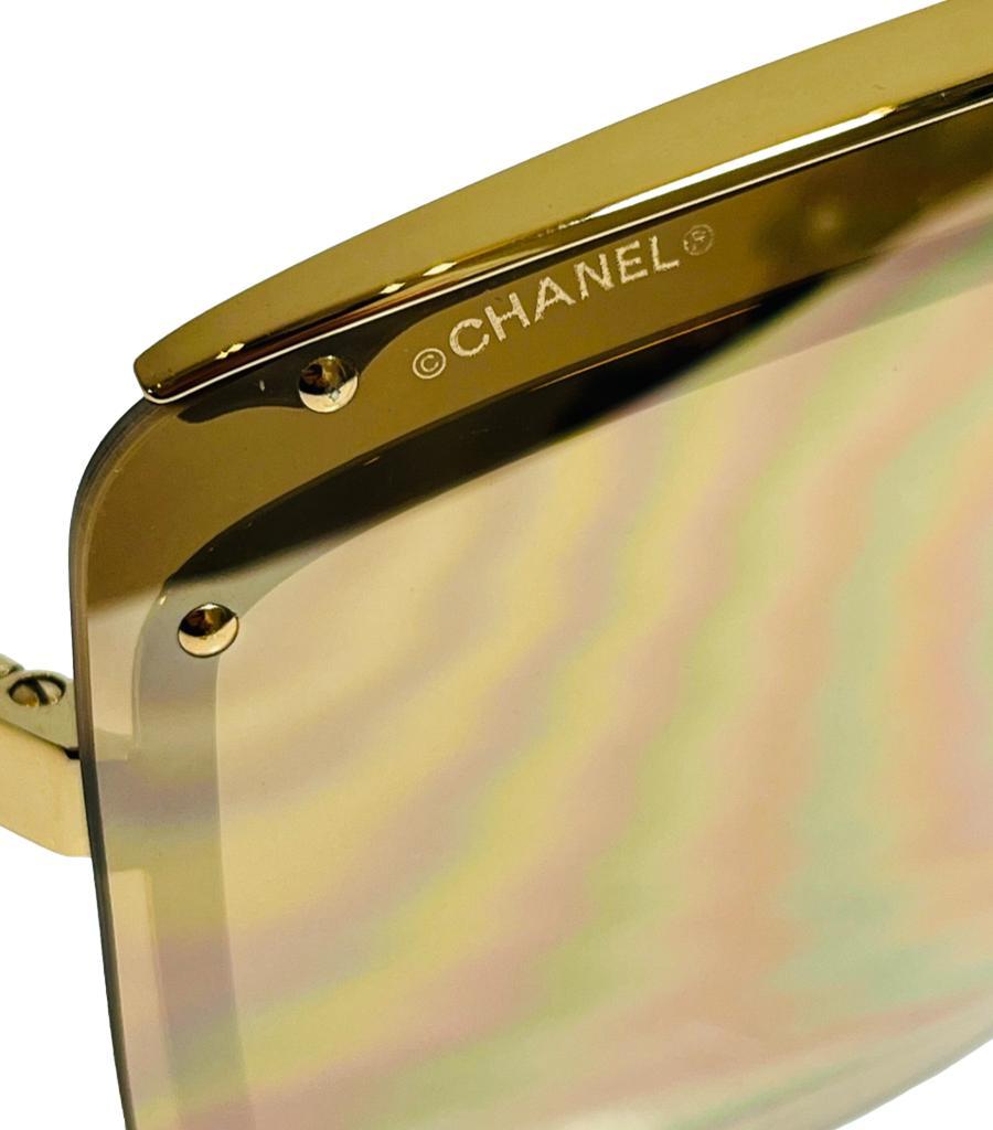 Chanel Shield Mirorred Sunglasses With Chain & 'CC' Logo Arms For Sale 3