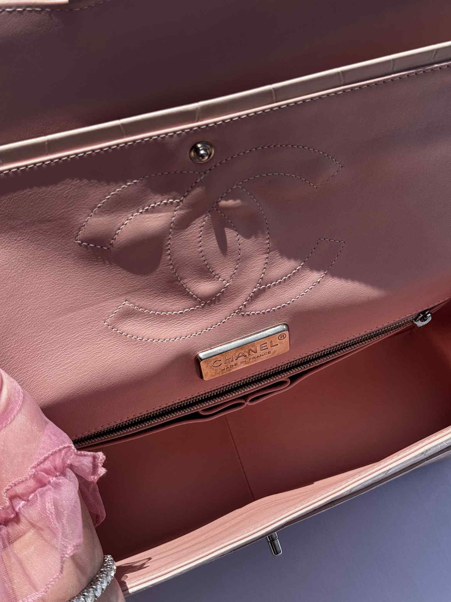 Borsa Chanel Alligator Beige Double Flap Jumbo Borsa SHW In condizioni ottime in vendita a New York, NY