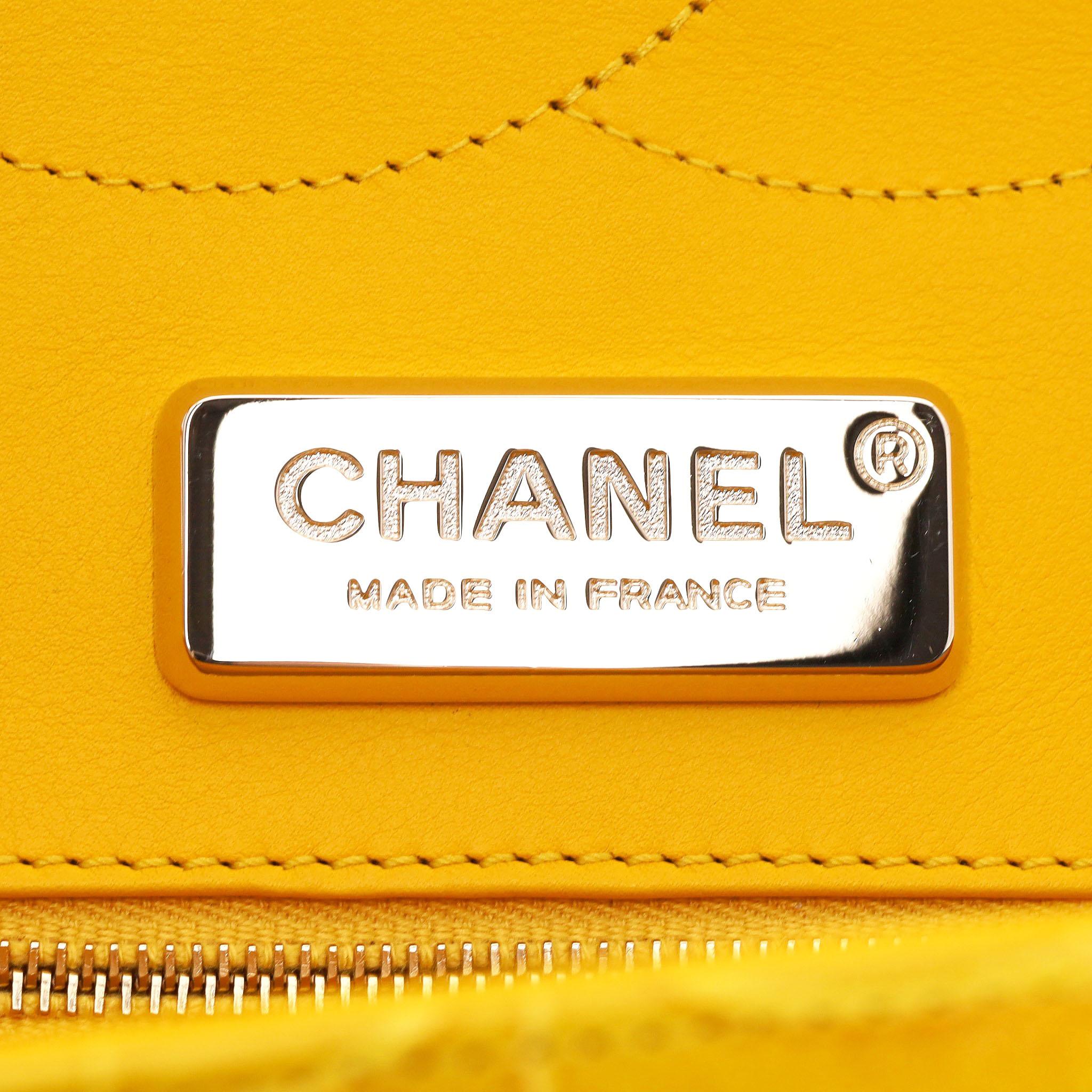 Chanel Shiny Alligator Skin Jumbo Double Flap Hand Bag For Sale 5
